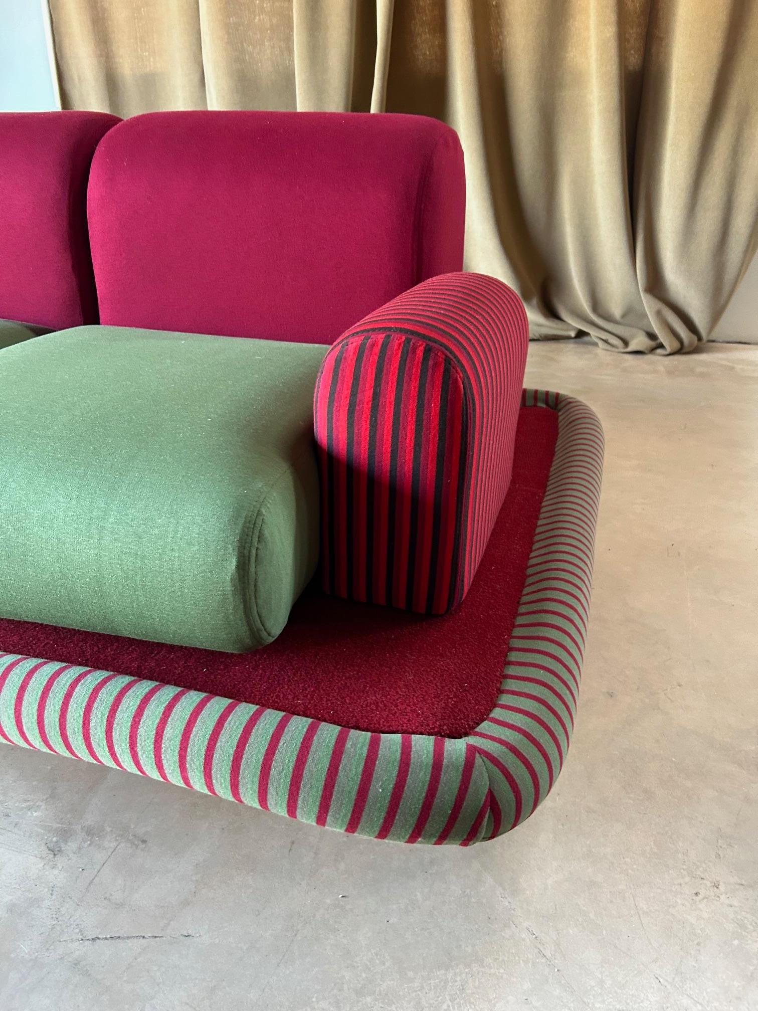 Ettore Sottsass Flying Carper Sofa for Bedding Brevetti For Sale 4