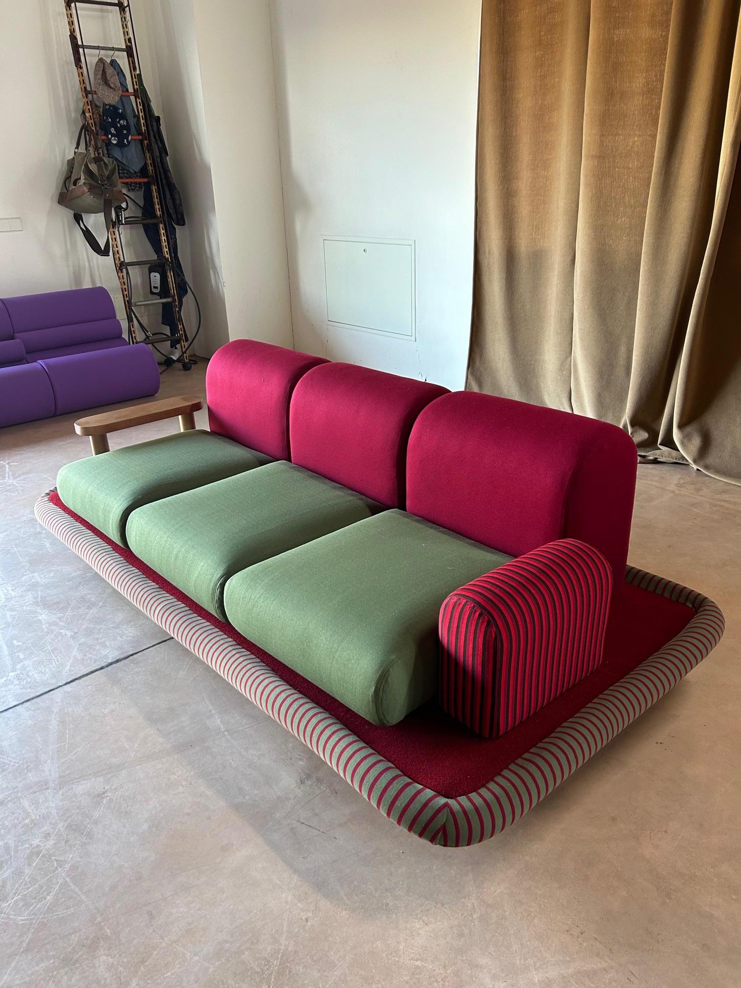 Italian Ettore Sottsass Flying Carper Sofa for Bedding Brevetti For Sale