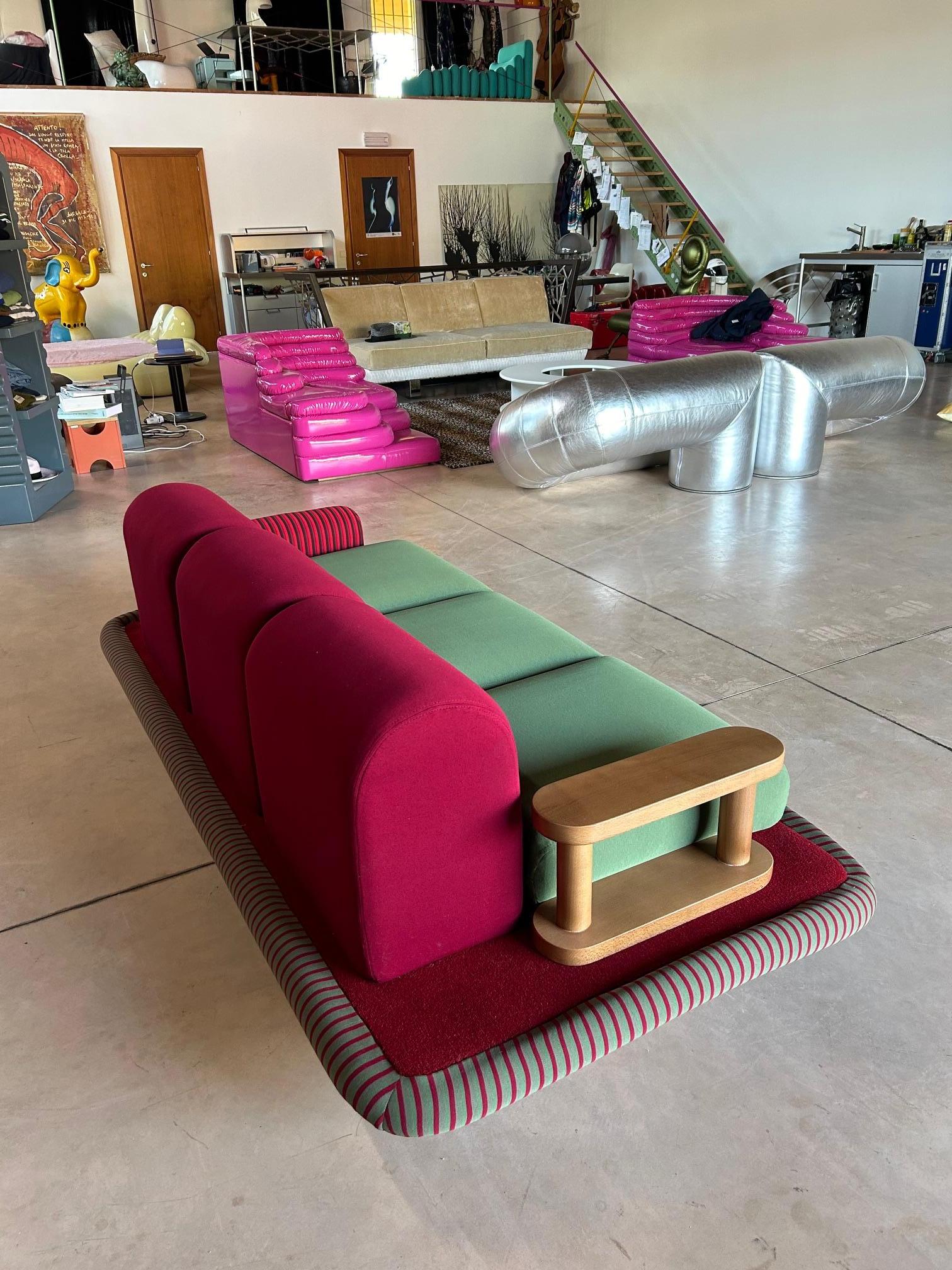 Late 20th Century Ettore Sottsass Flying Carper Sofa for Bedding Brevetti For Sale