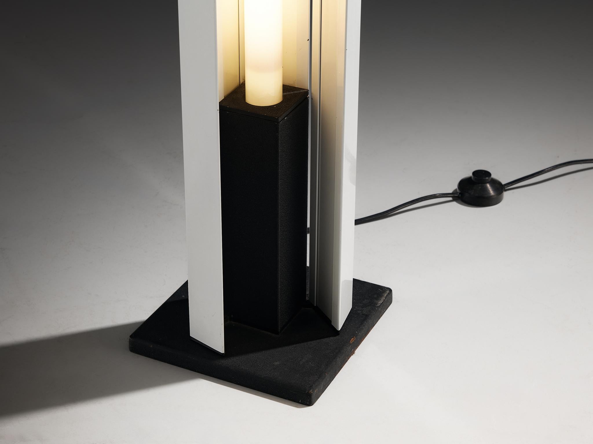 Ettore Sottsass for Arredoluce 'Moonlight' Floorlamp In Good Condition For Sale In Waalwijk, NL