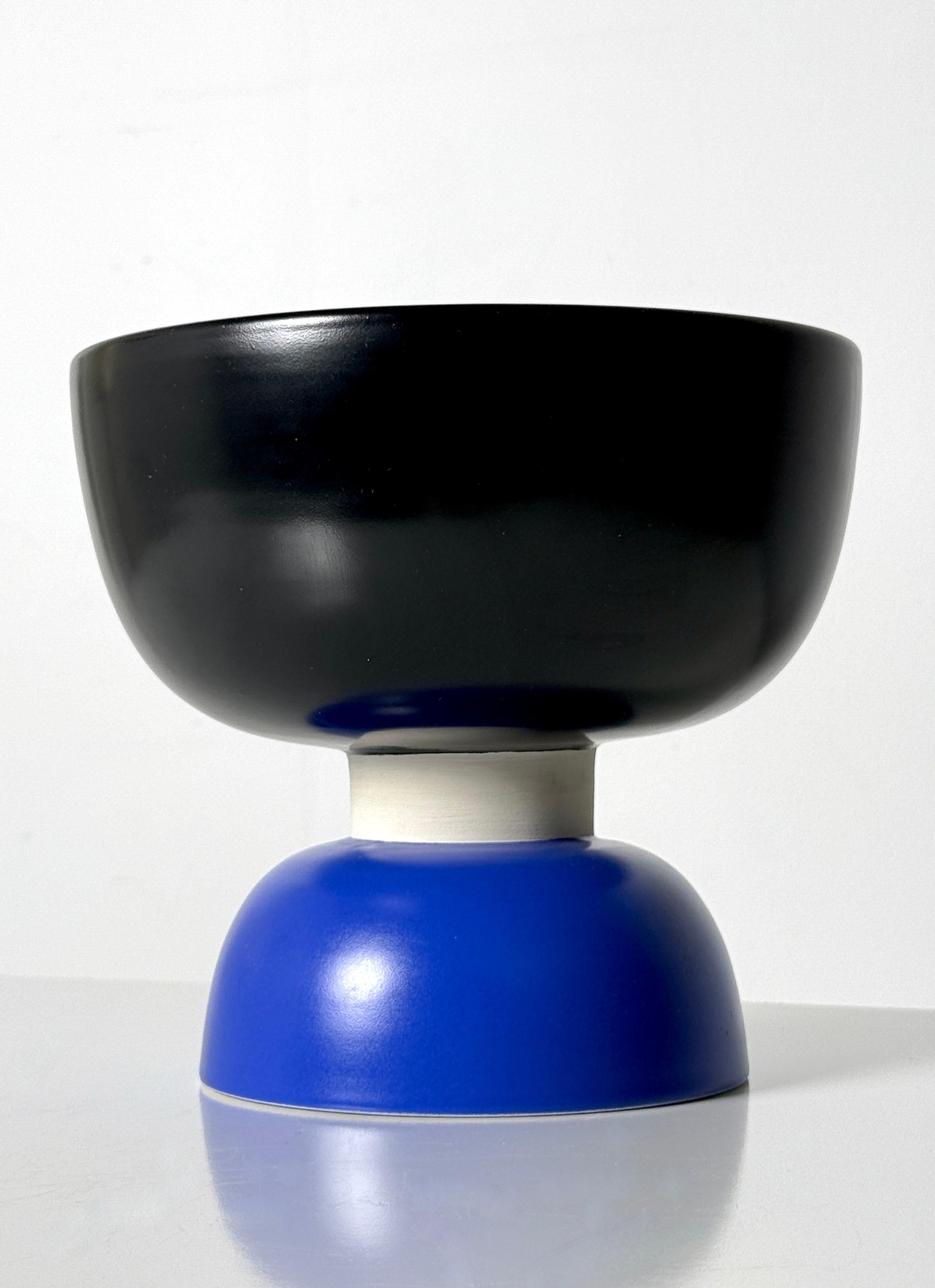 Italiano Ettore Sottsass per Bitossi Centrotavola moderno in ceramica Ciotola per composta Vaso anni '90 in vendita