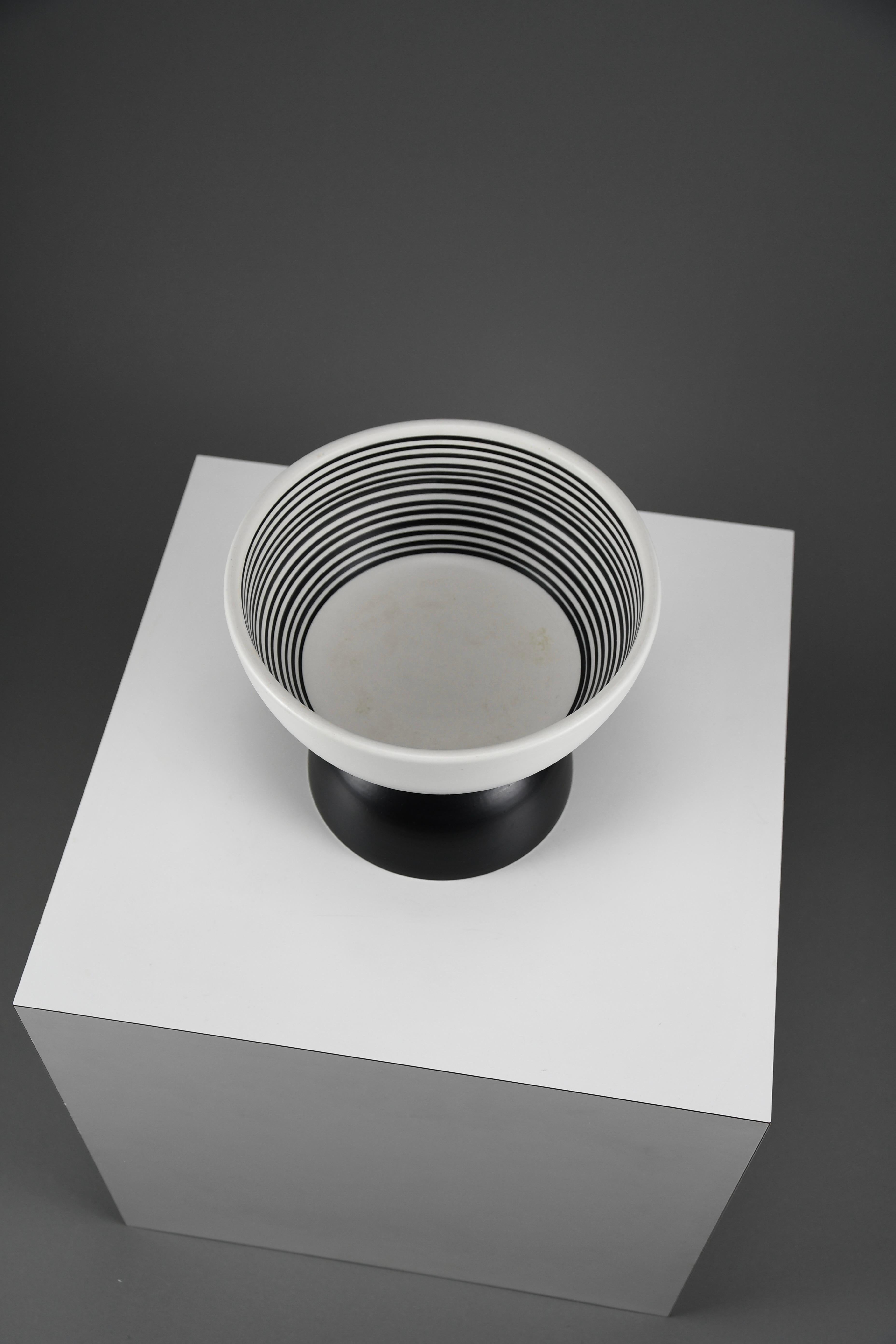 Ettore Sottsass for Bitossi, Hollywood Collection Ceramic Bowl, Italy, ca. 1980s For Sale 2