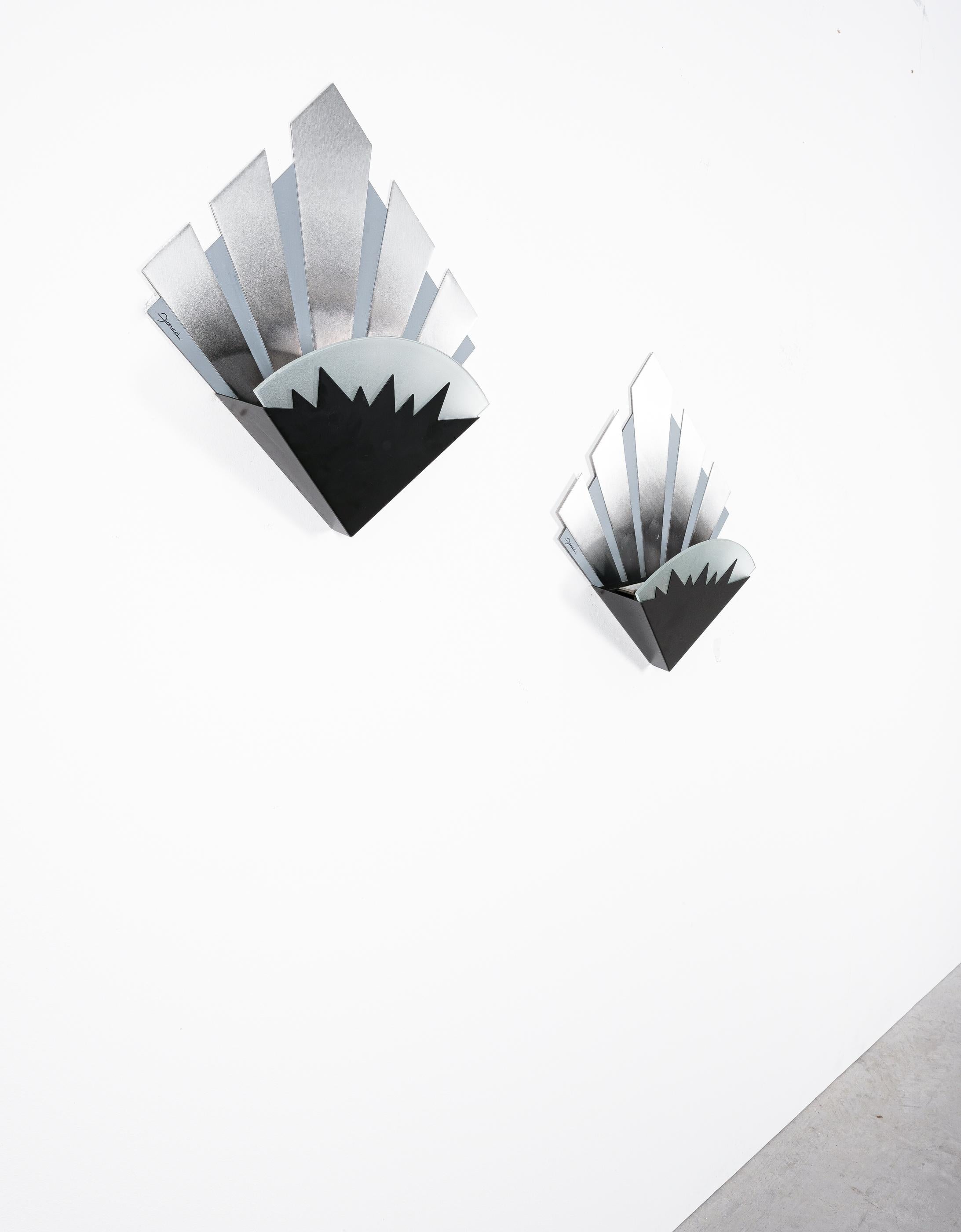 Ettore Sottsass Fiorucci Memphis Black Glass Wall Light 3x Targetti Sankey, 1980 Bon état - En vente à Vienna, AT