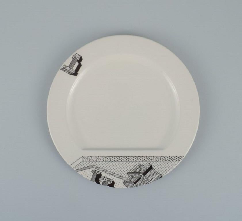 Ettore Sottsass pour Flavia Memphis Milano, assiettes en porcelaine futuristes. Excellent état - En vente à København, Copenhagen