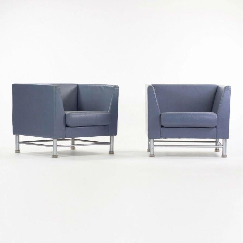 Zum Verkauf steht ein Paar wunderschöner und originaler Ettore Sottsass Eastside Lounge Chairs, hergestellt von Knoll International. Diese beiden Lounge-Sessel stammen aus der American Airlines Executive Lounge am Flughafen Chicago O'Hare. Sie