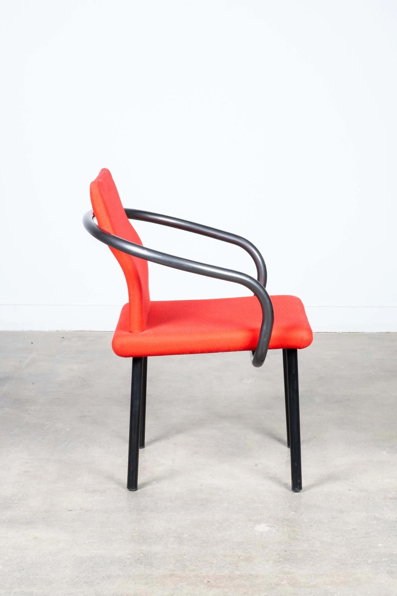 Ettore Sottsass pour Knoll, ensemble de 6 chaises mandarines en tissu rouge d'origine Bon état - En vente à Toronto, CA