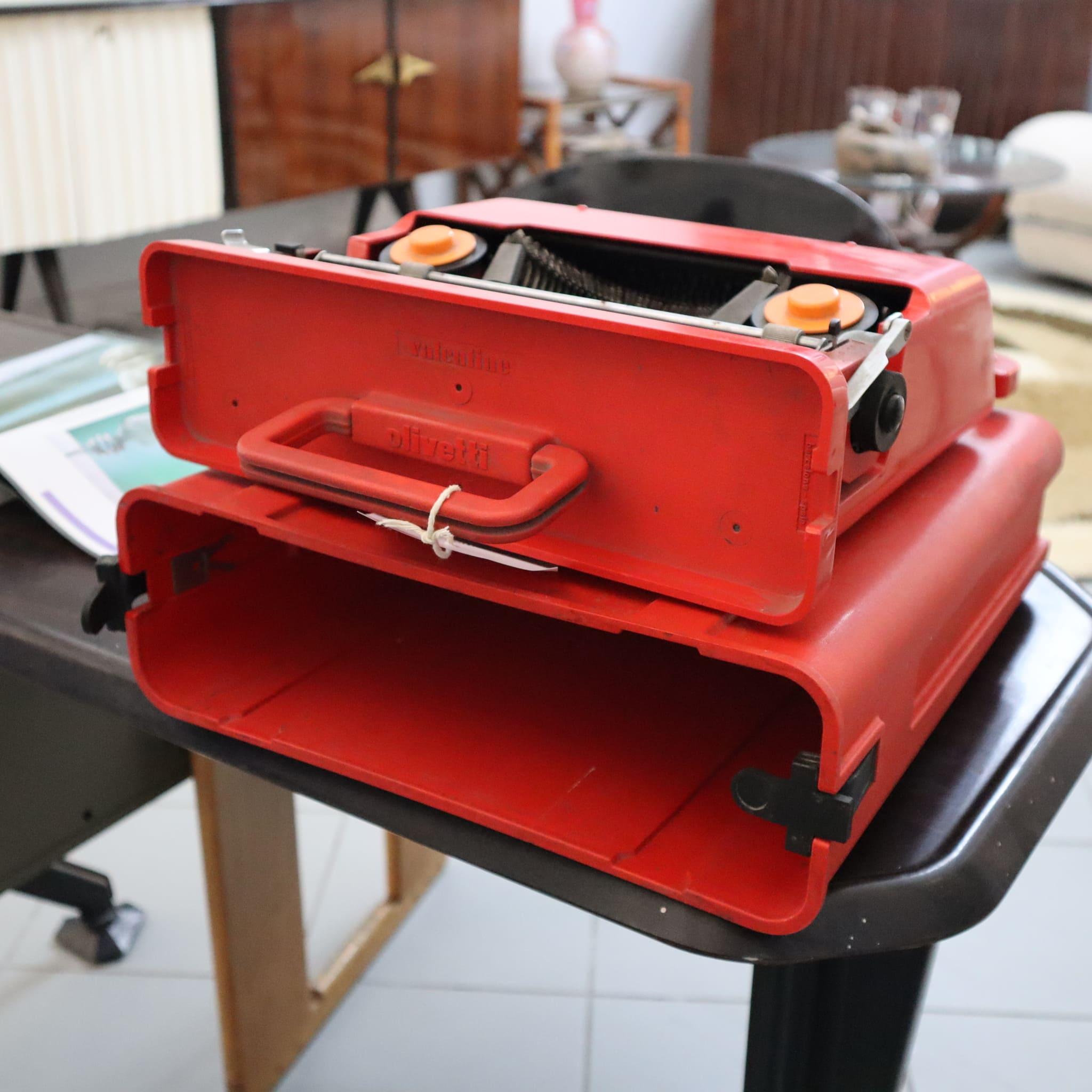 Ettore Sottsass for Olivetti Valentine Typewriter Italy 1960s In Good Condition For Sale In Nicolosi, IT