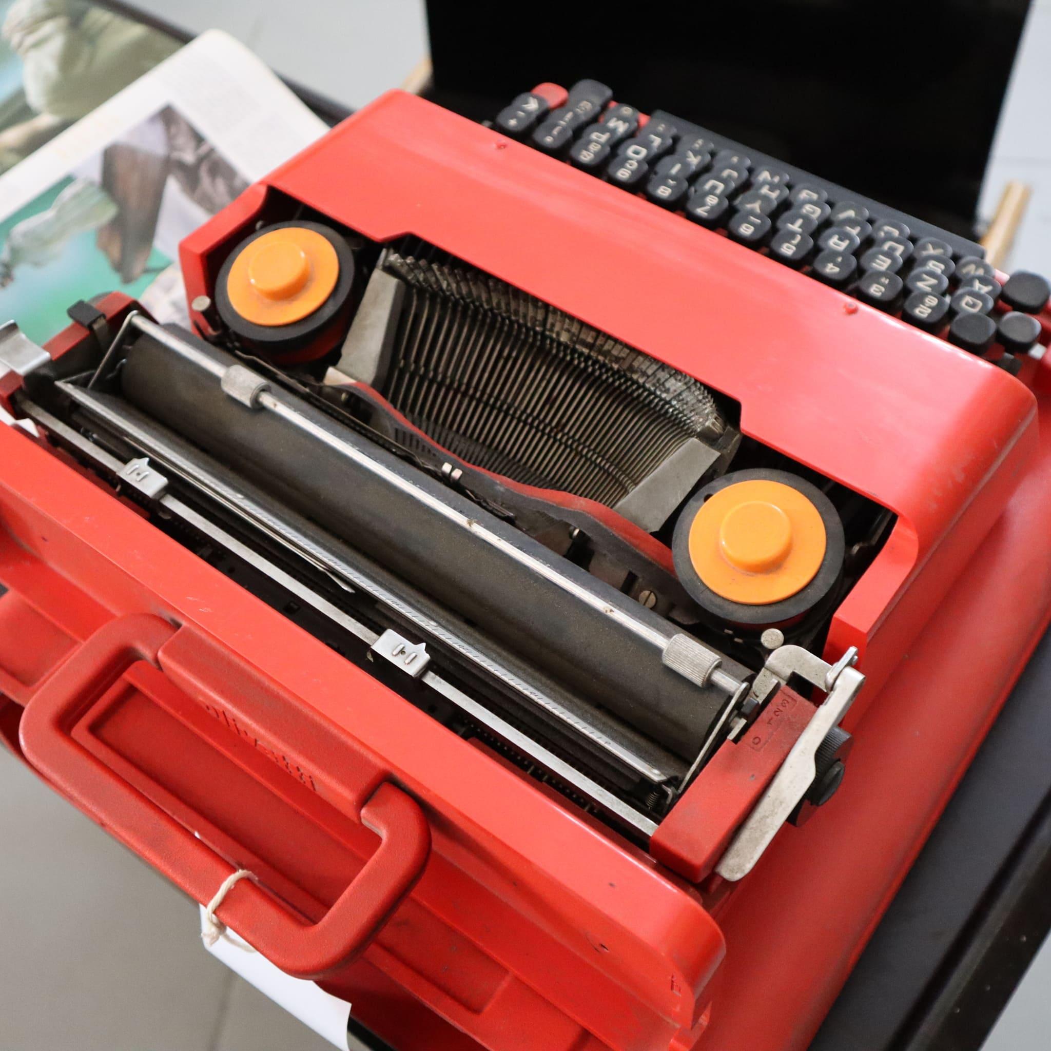 Mid-20th Century Ettore Sottsass for Olivetti Valentine Typewriter Italy 1960s For Sale