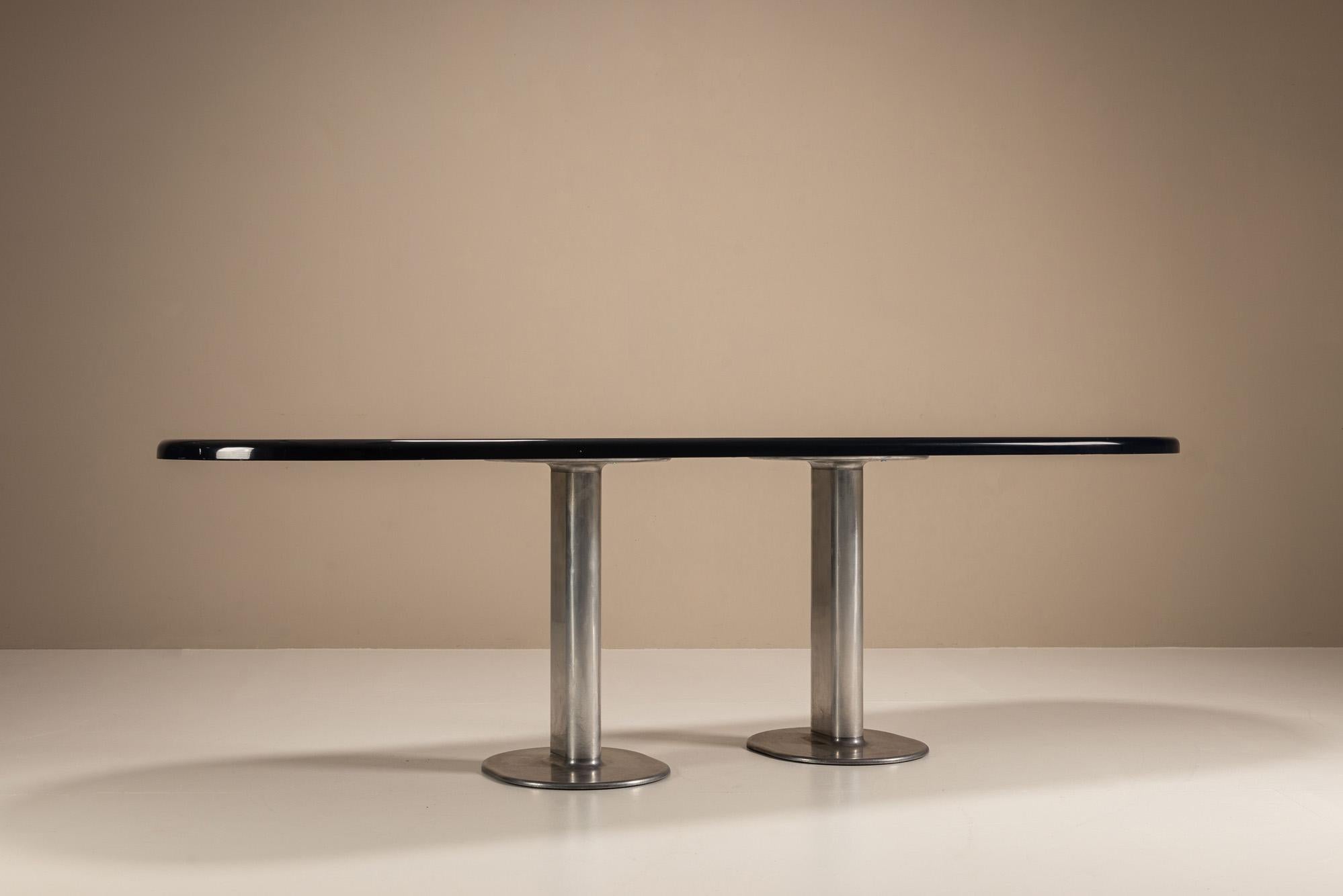 Lacquered Ettore Sottsass ‘Harlow’ Dining Table for Poltronova in Dark Blue Lacquer For Sale