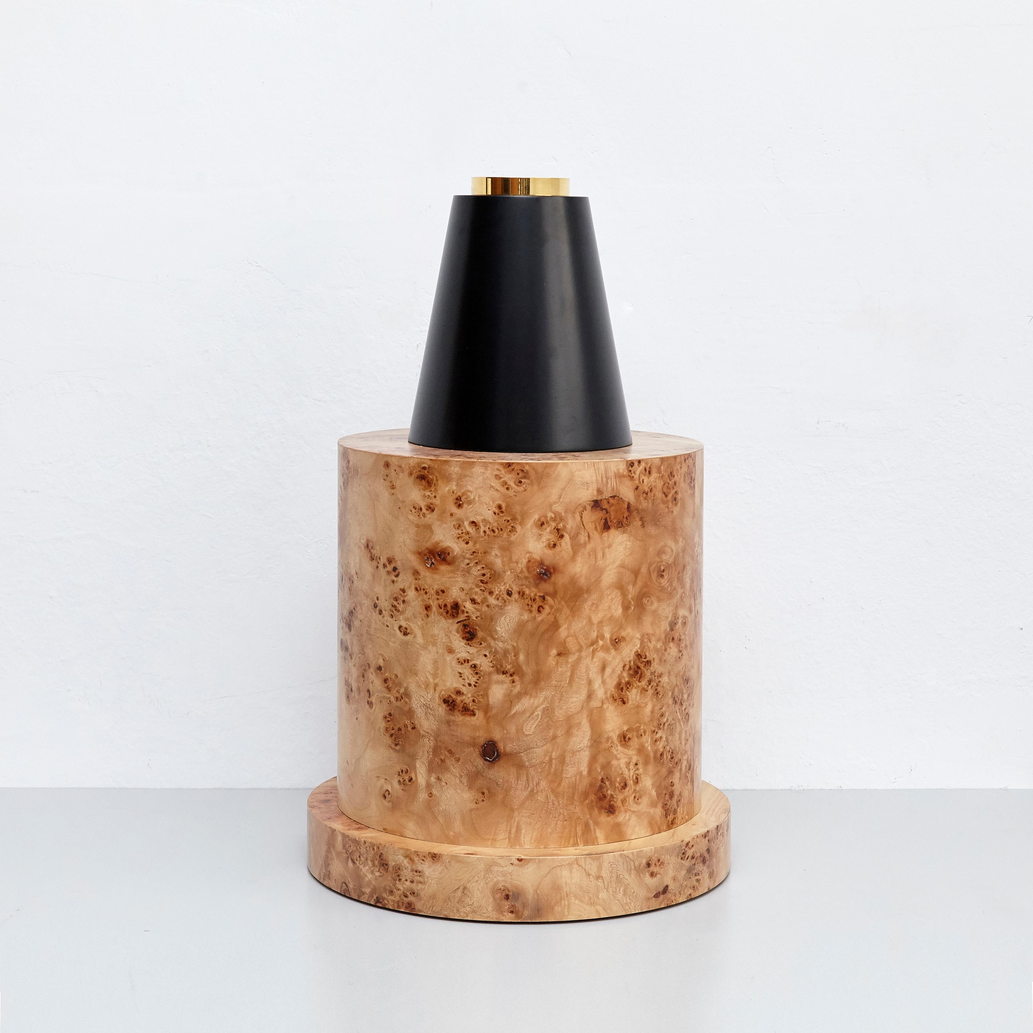 I vase made for the collection of twenty-seven woods for Chinese artificial flowers vase by Ettore Sottsass,
Edited by Design Gallery Milano, 1995.

Limited edition of 12 numbered pieces, number 9 / 12.

In good original condition, with minor