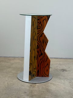 Pedestal "Marfil" de Ettore Sottsass para Memphis Milano