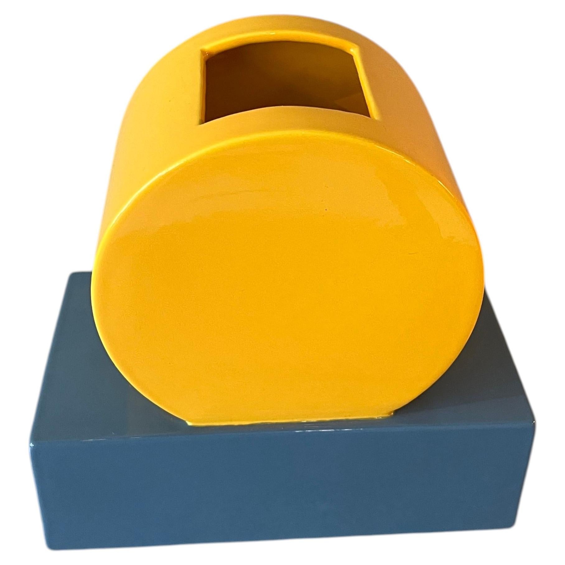 Tazza "Jane" di Ettore Sottsass in vendita