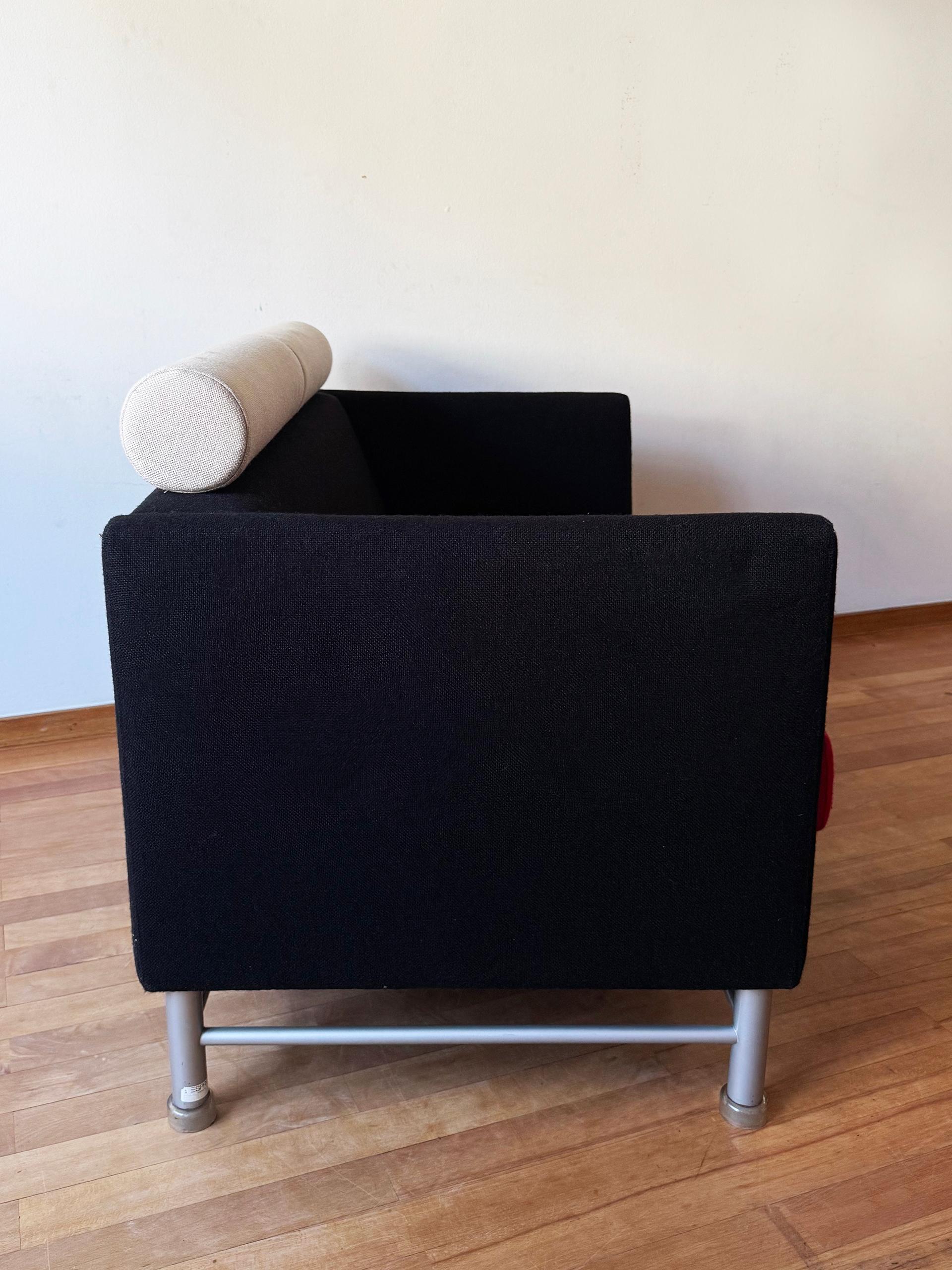 Ettore Sottsass Knoll Eastside 80s Memphis Sofa Schwarz, Beige + Rot (2 verfügbar) (Italienisch) im Angebot