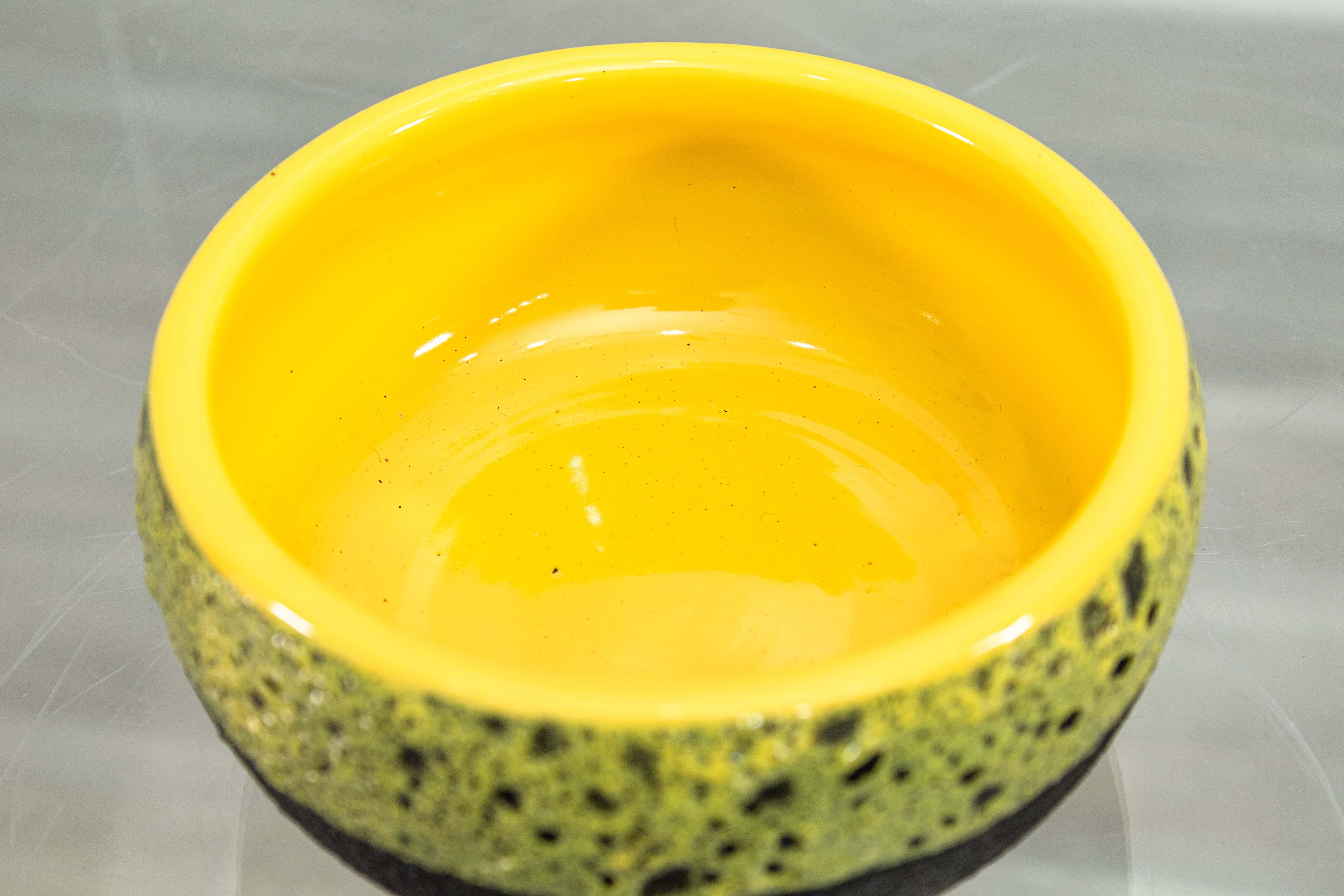 Metà XX secolo Ettore Sottsass Vaso con coperchio Modello 192-C Bitossi Il Sestante Italia 1959 Smaltato in vendita