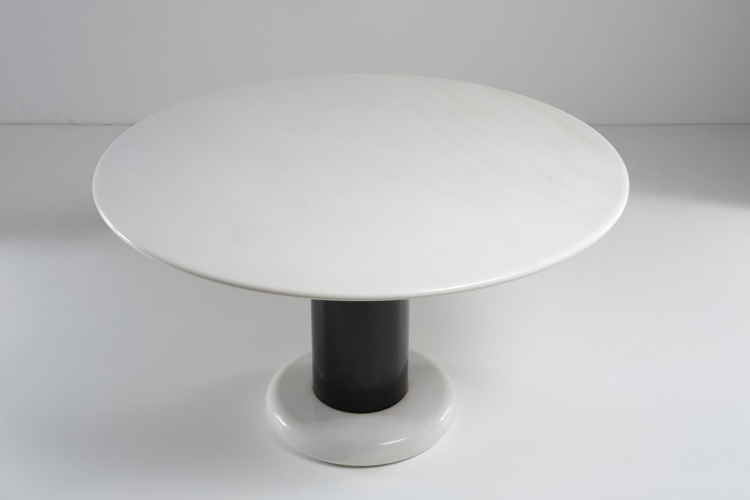Ettore Sottsass Lotorosso Dining Table in Marble and Lacquered Wood, 1960s In Good Condition In Milan, IT