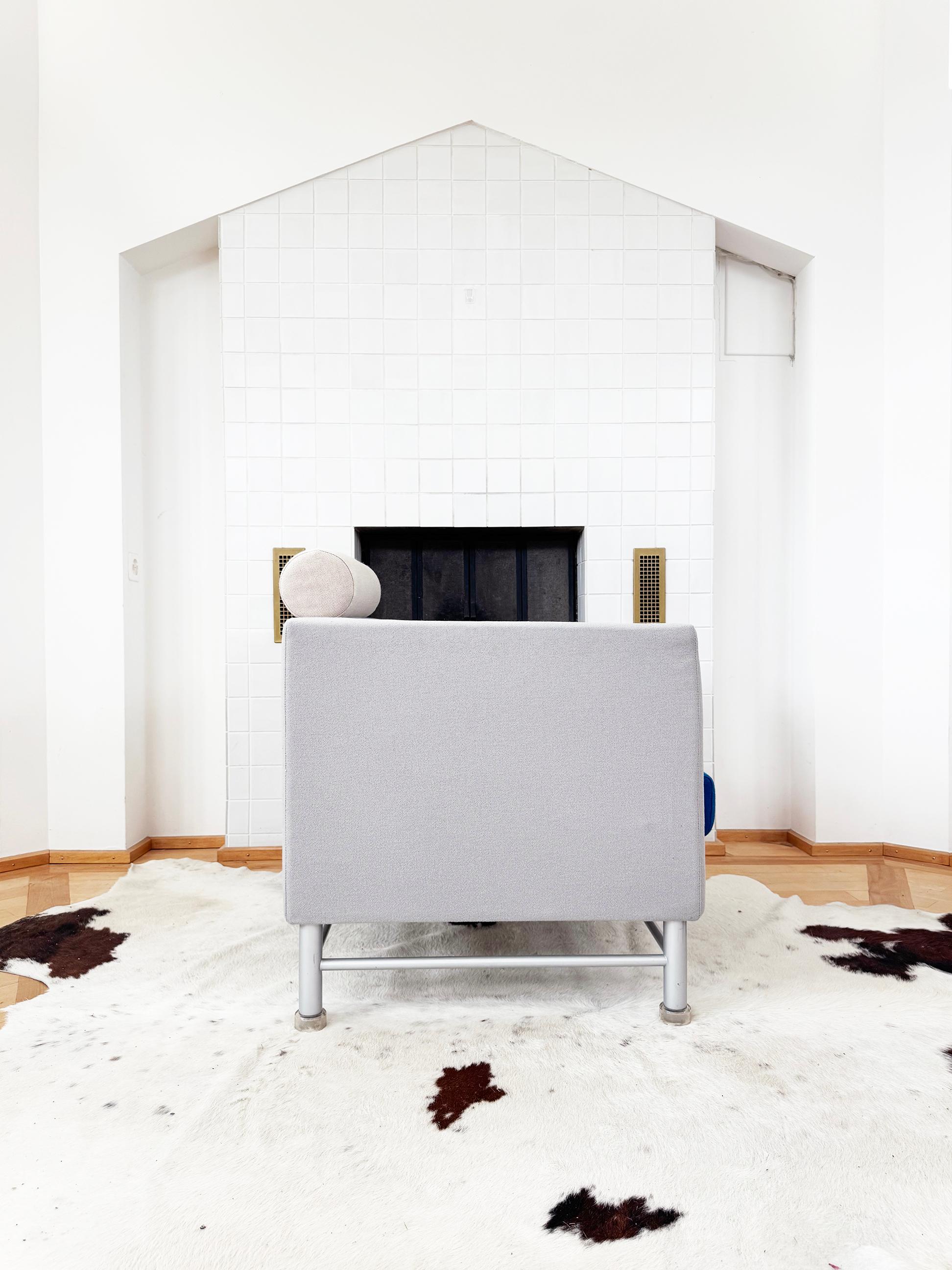 Ettore Sottsass Memphis Knoll 80s Eastside Zwei Sofas +1 Lounge Chair, SET 3 PCS im Angebot 11