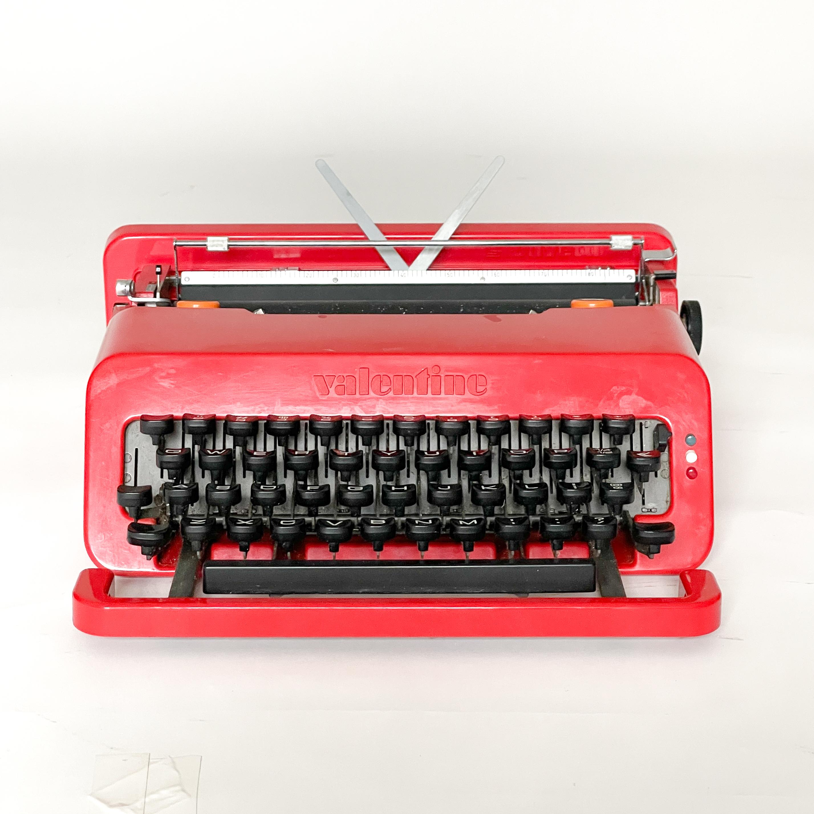 Mid-Century Modern Ettore Sottsass Olivetti Valentine Typewriter C. 1960's For Sale