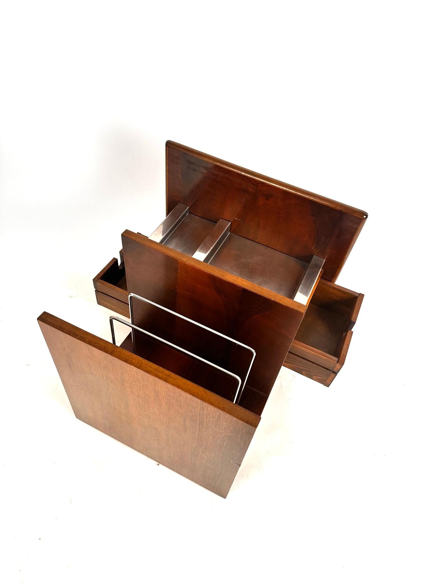 Ettore Sottsass Pair of  Side Tables/Magazine Racks.Italy 1970s For Sale 7