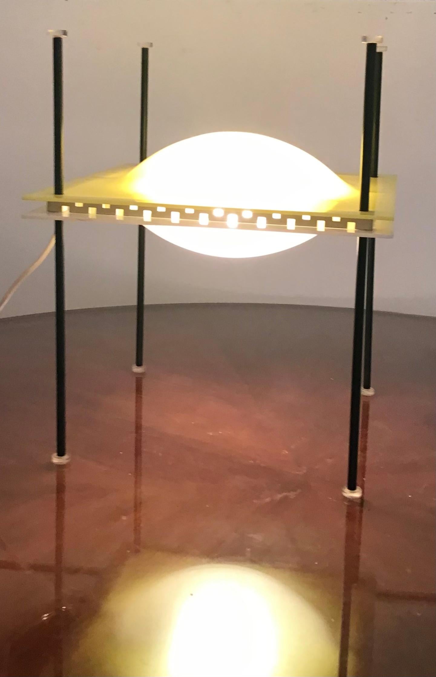 Ettore Sottsass “Palafitta” Table Lamp Brass Plexiglas, 1957, Italy 2