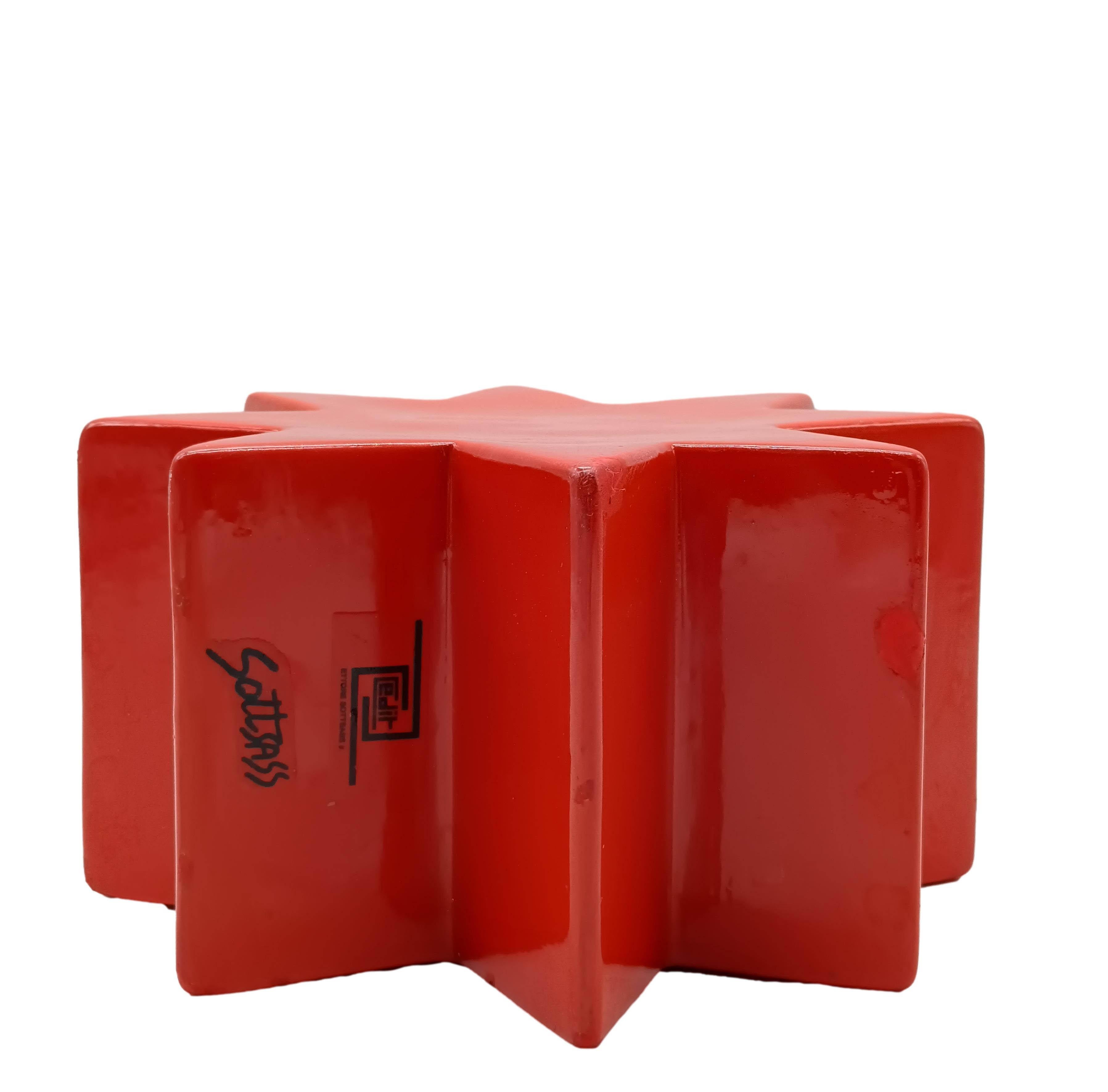 Italiano Ettore Sottsass per Alessio Sarri Vaso in Ceramica Rossa 