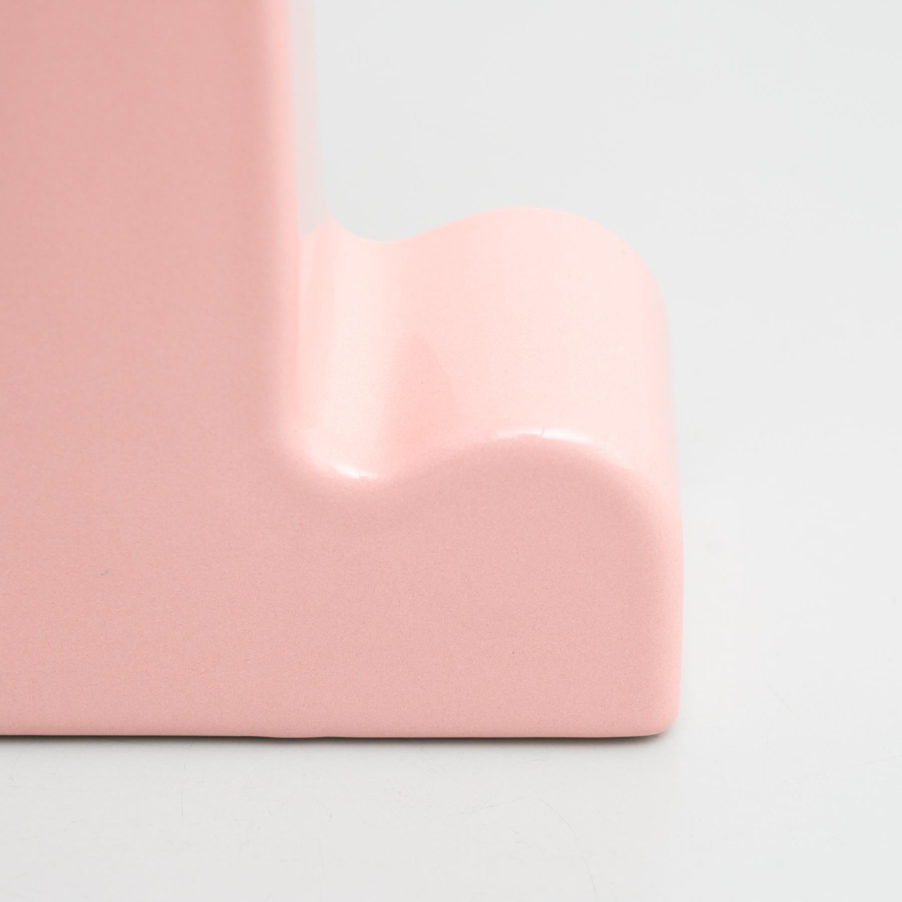 Vaso di fiori Shiva in ceramica rosa di Ettore Sottsass, di BD Barcelona in vendita 4