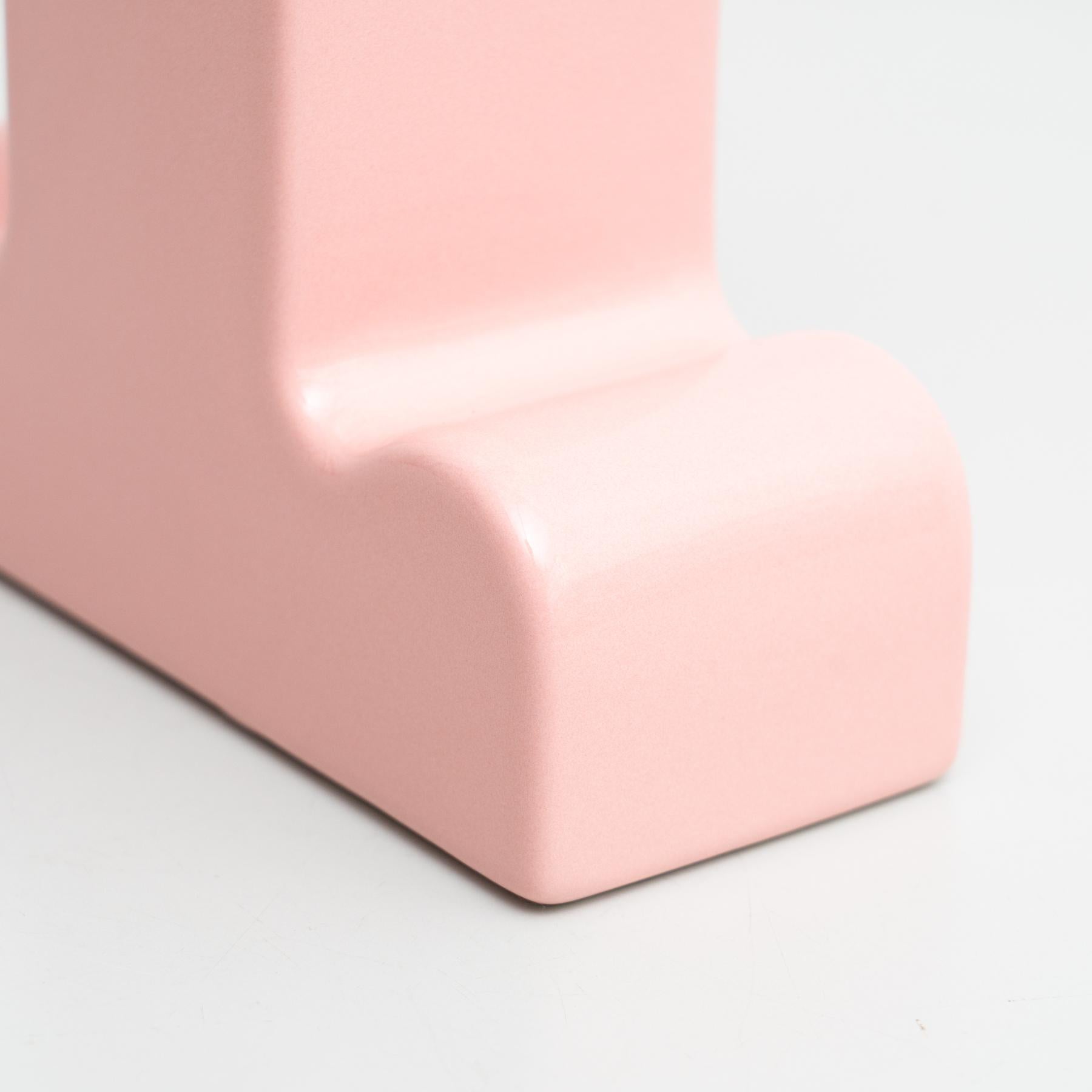 Vaso di fiori Shiva in ceramica rosa di Ettore Sottsass, di BD Barcelona in vendita 3