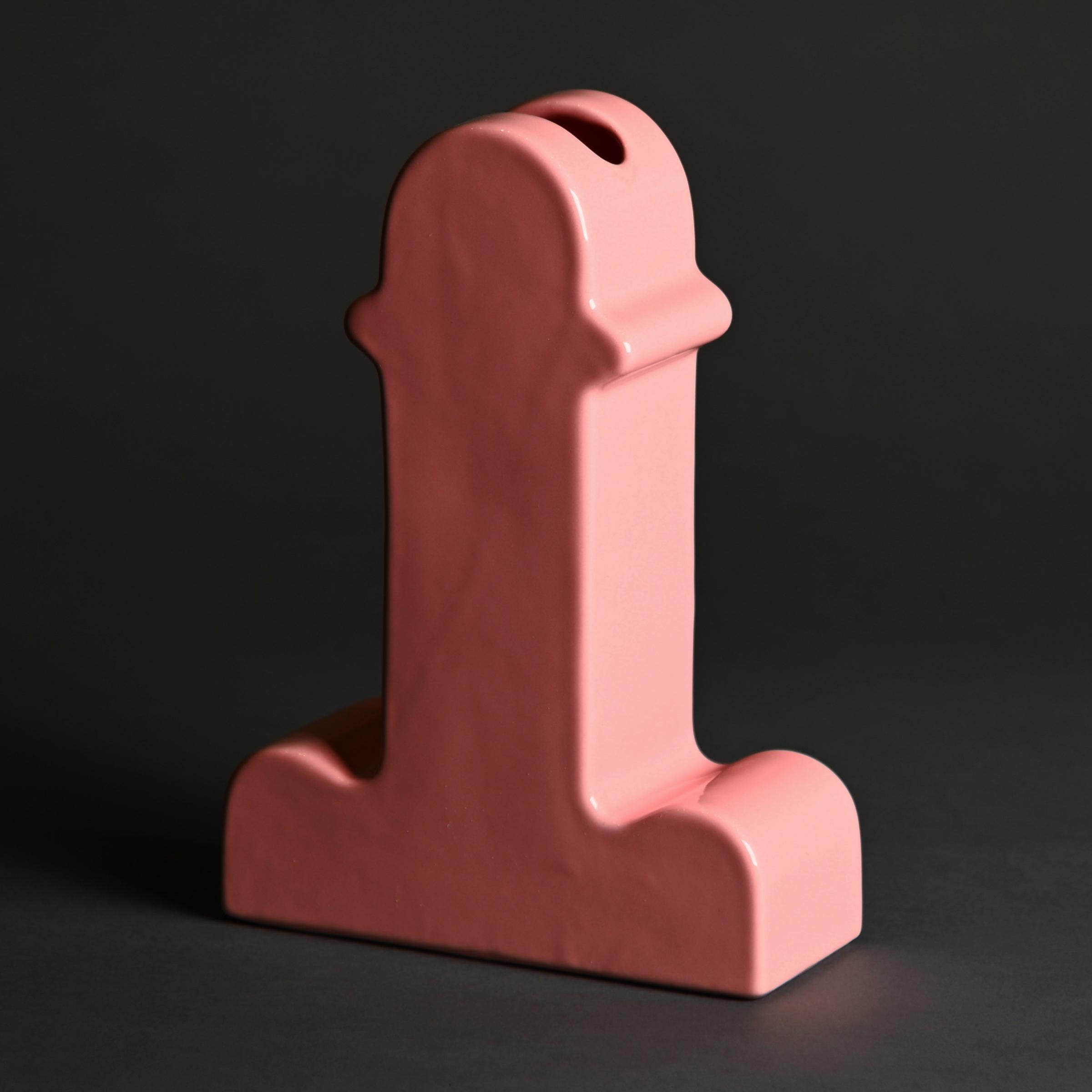 Ettore Sottsass ceramic pink 'Shiva Vase' designed in 1971 and produced by BD Barcelona, Spain. The vase will ship in the original box and is in excellent condition.

Sottsass: “I continue to produce small, small, small architectures, such as this