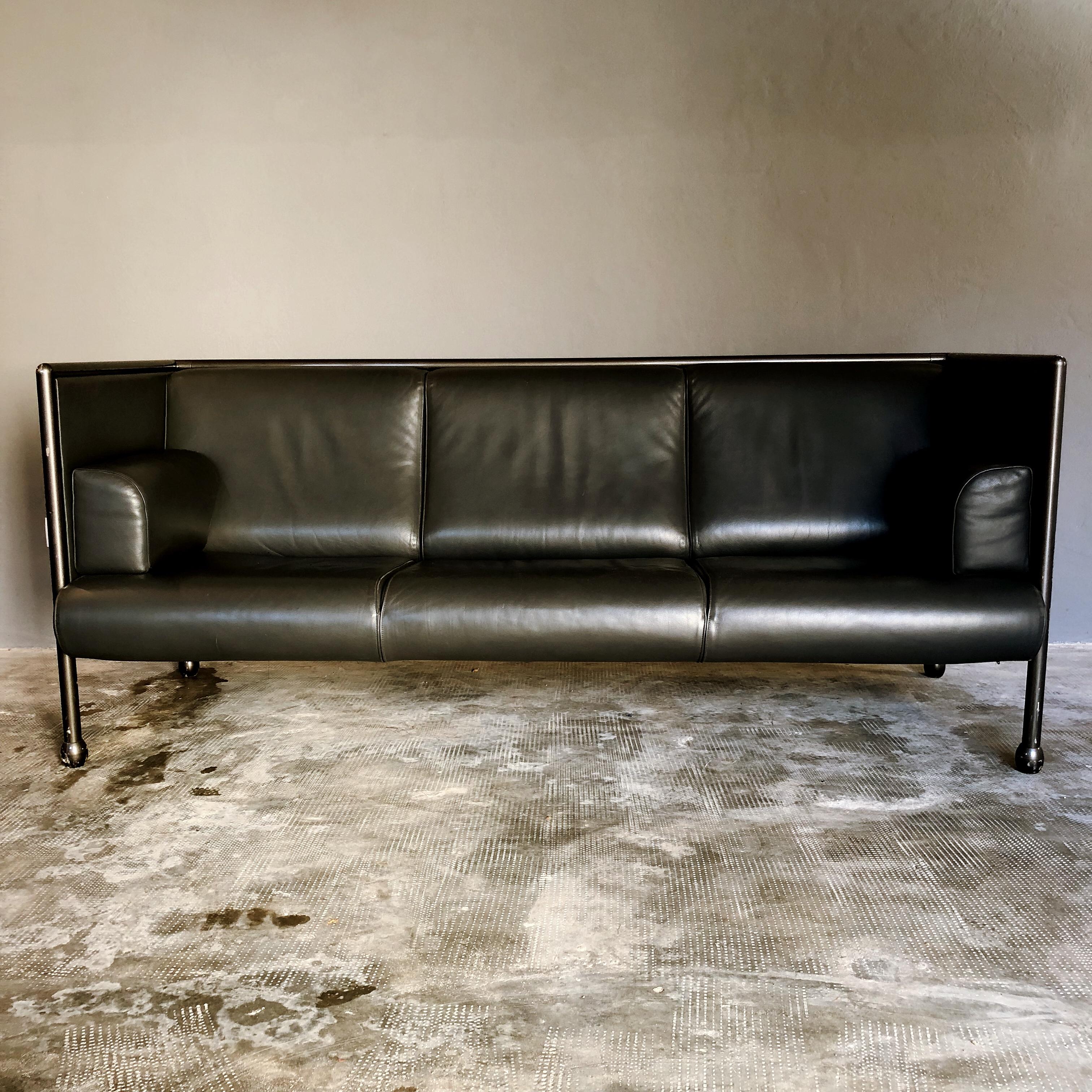 Ettore Sottsass Postmodern Iron and Black Leather Danube Sofa for Cassina, 1992 For Sale 3
