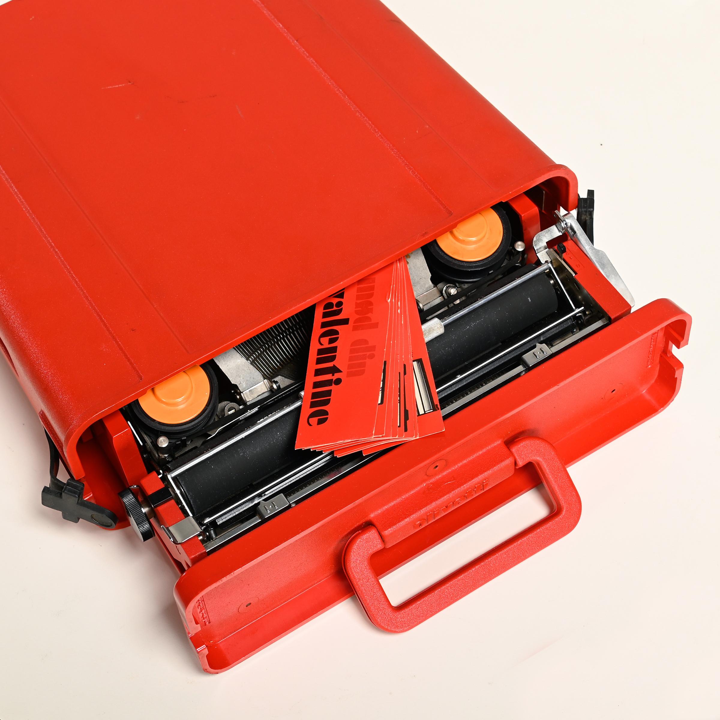 Ettore Sottsass red Valentine Typewriter for Olivetti, Italy 6