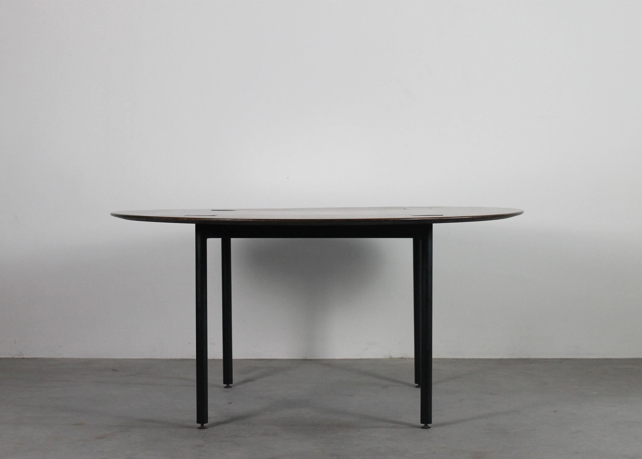 Italian Ettore Sottsass Dining Table in Wood and Black Lacquered Metal by Poltronova 50s For Sale