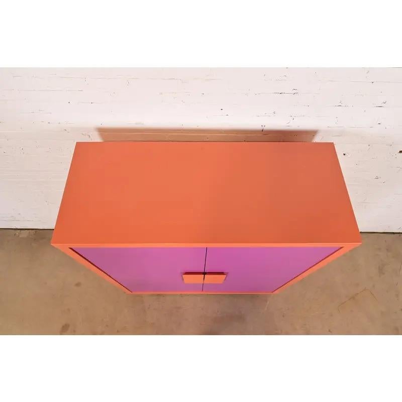 Ettore Sottsass Style Postmodern Magenta and Orange Lacquered Cabinet For Sale 3