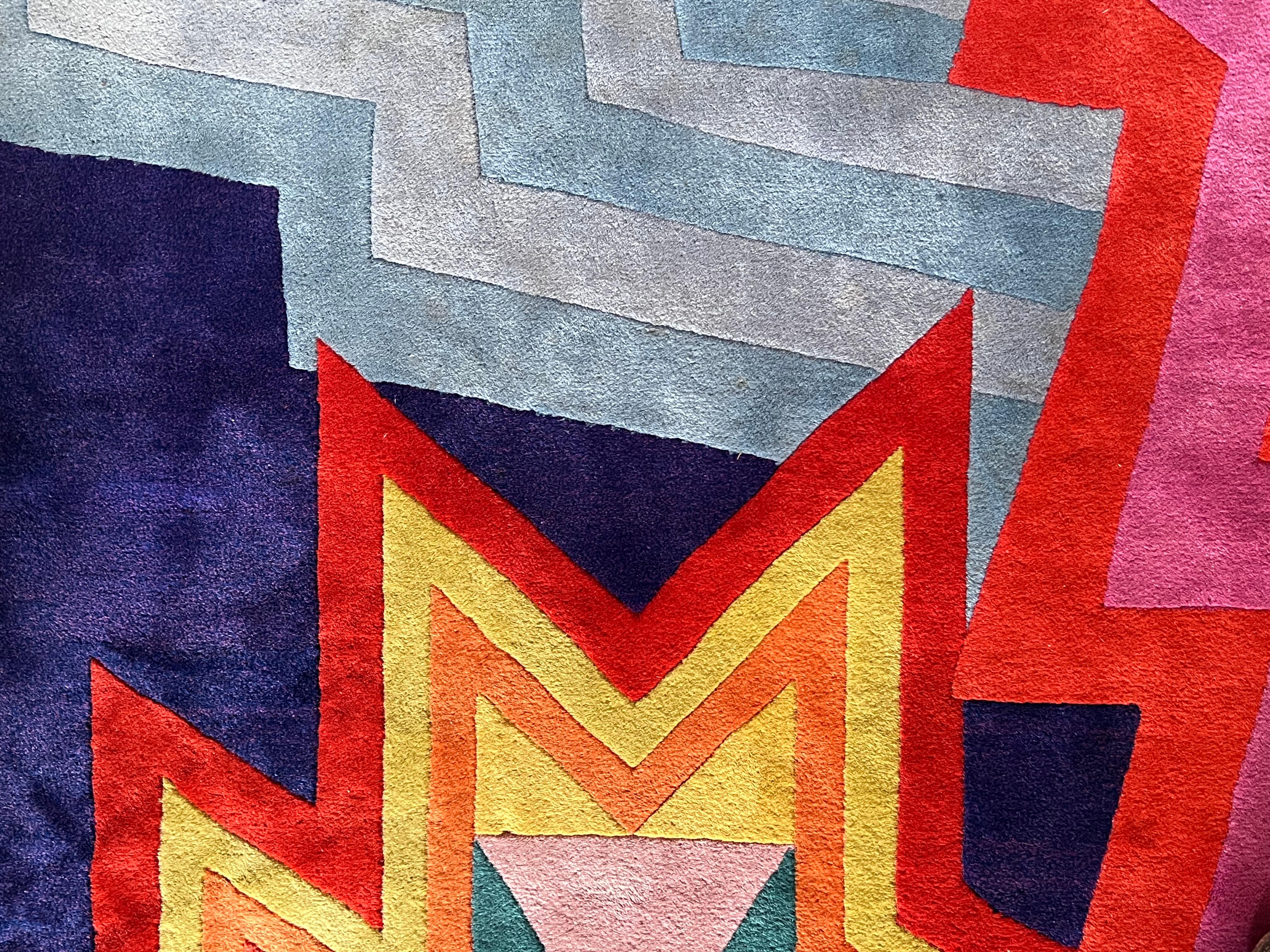 Ettore Sottsass  teppich für Max  Ausgabe  Atelier von Elio Palmisano   (Handgeknüpft) im Angebot