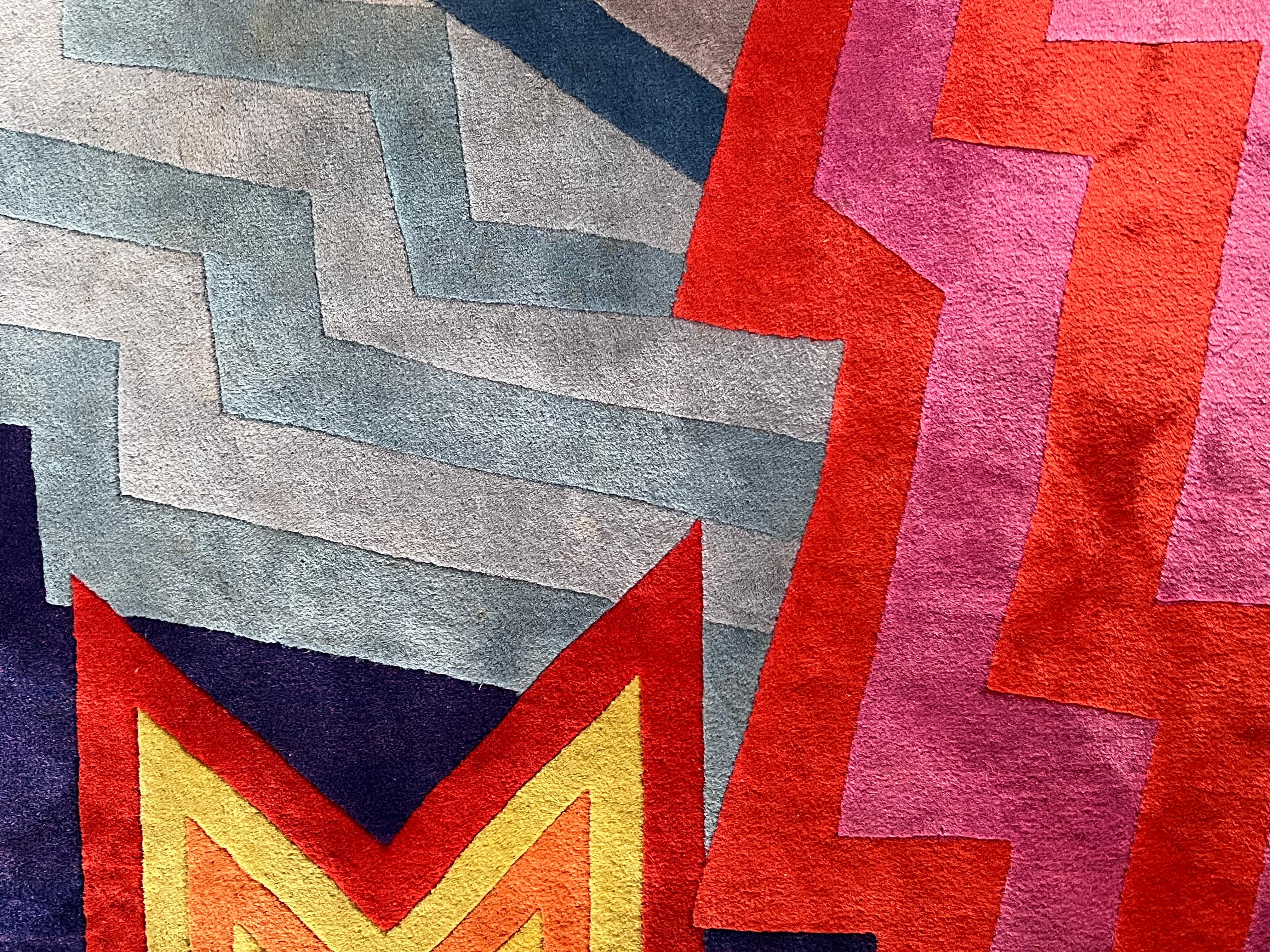 Ettore Sottsass  teppich für Max  Ausgabe  Atelier von Elio Palmisano   im Zustand „Gut“ im Angebot in Firenze, IT