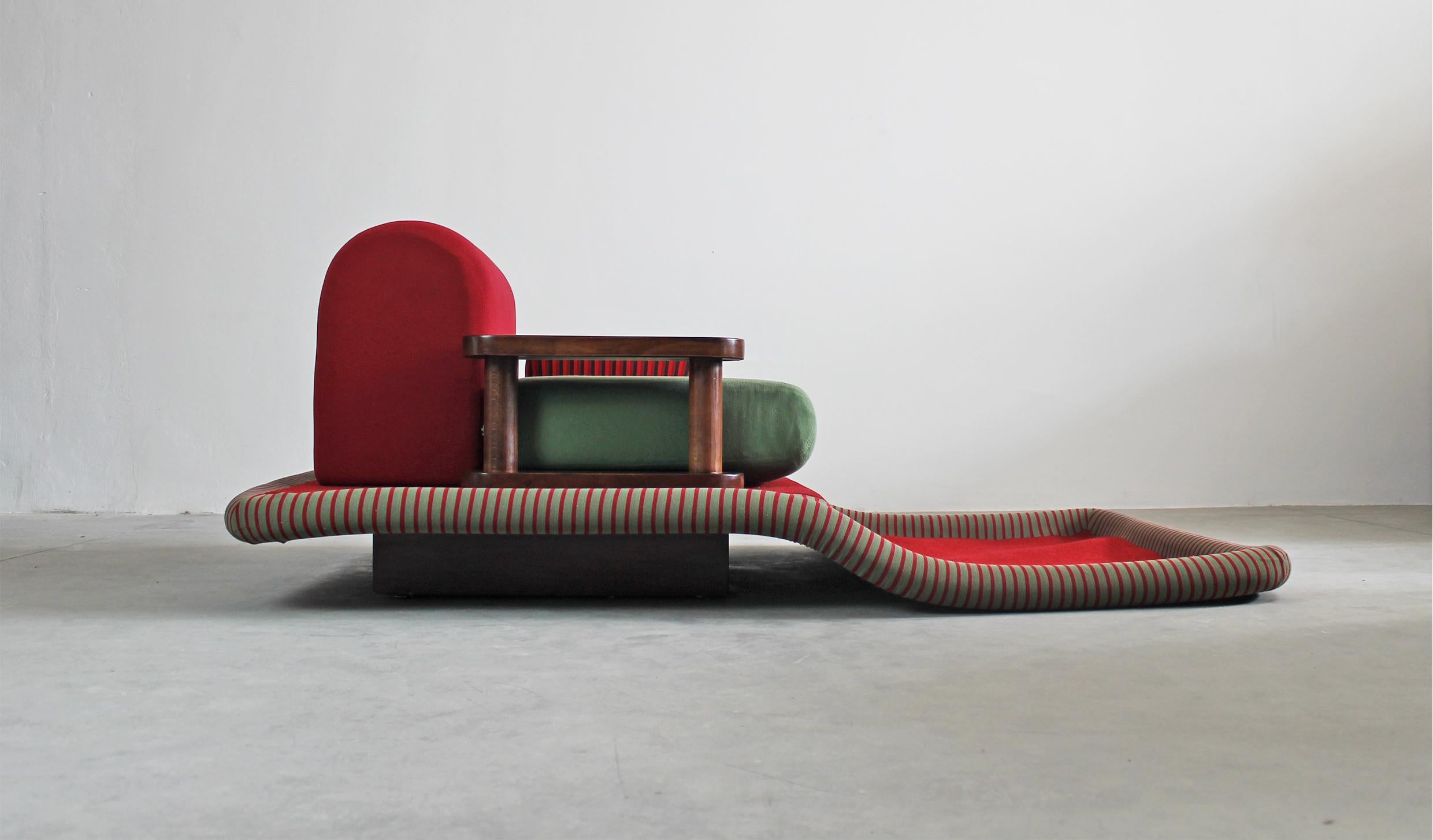 Post-Modern Ettore Sottsass Flying Carpet Armchair by Bedding Brevetti 1970s Italy For Sale