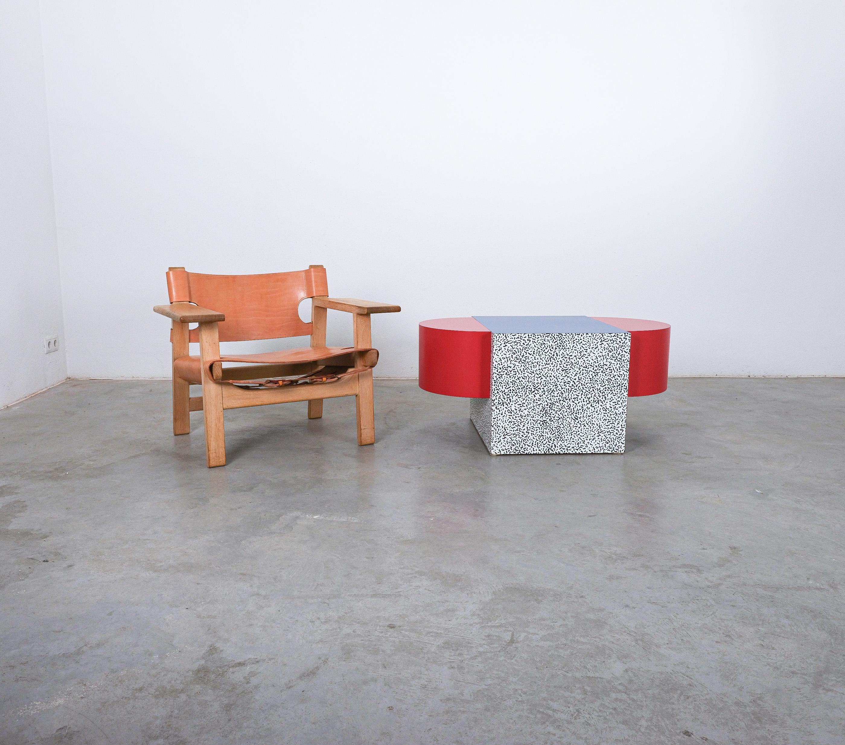 Ettore Sottsass Tony Tisch Postmodernes Italien, um 1970 im Angebot 1