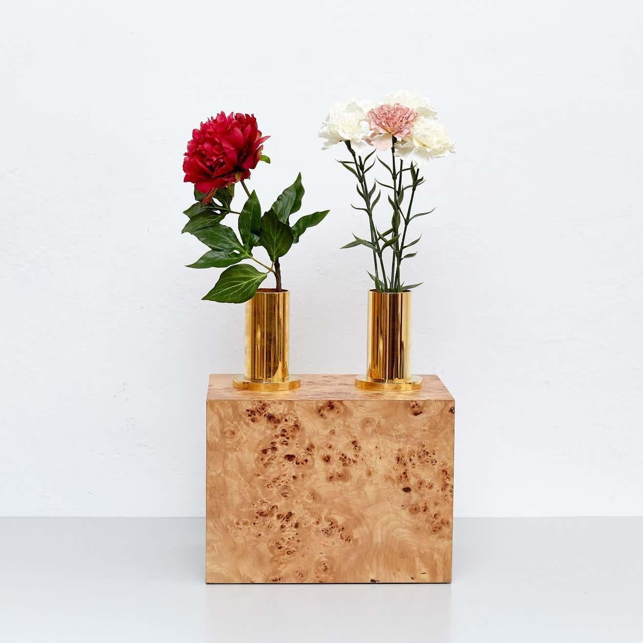Ettore Sottsass Veintisiete maderas para un jarrón chino de flores artificiales A en venta 7