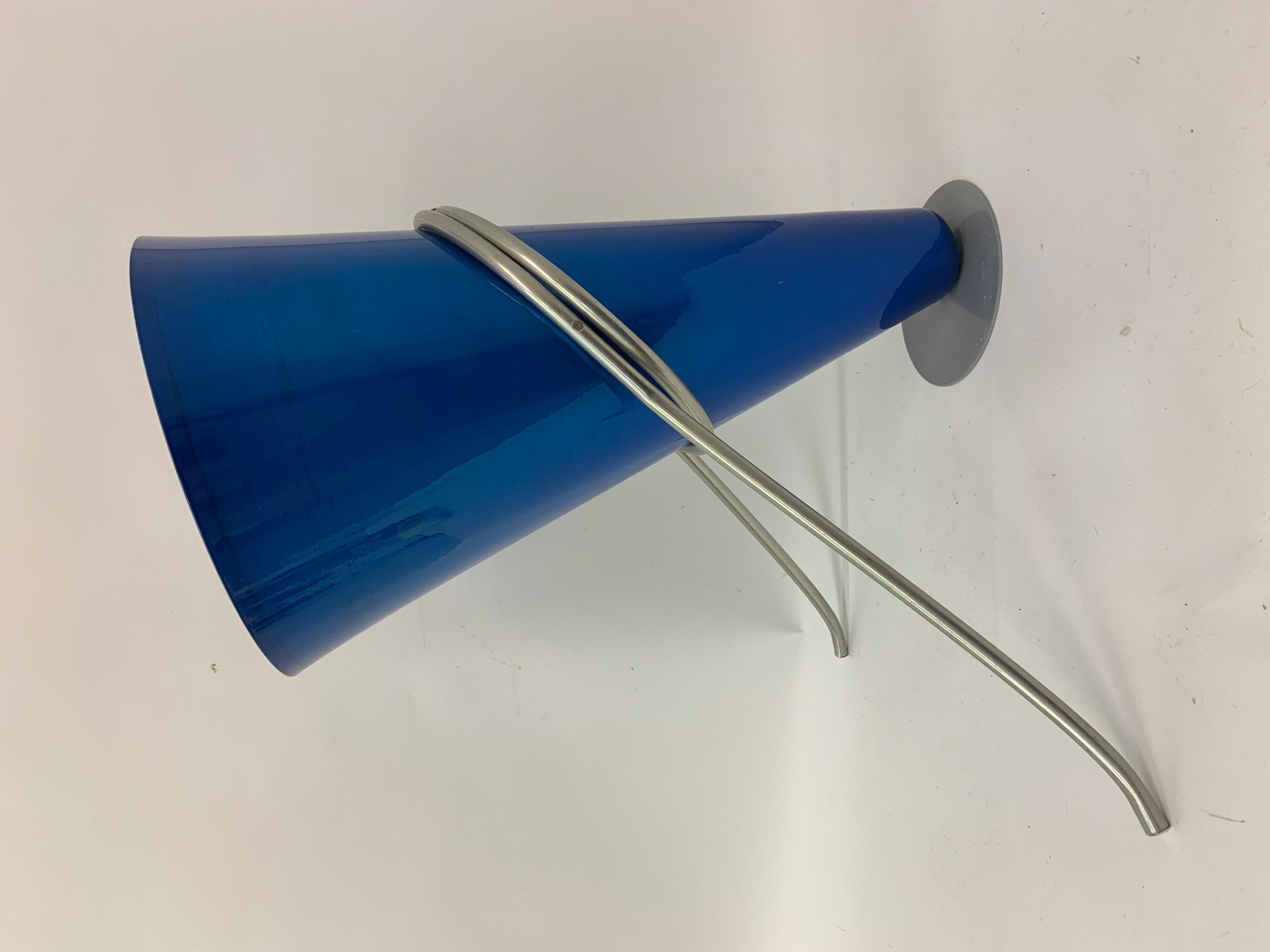 This umbrella stand was designed by Ettore Sottsass in 1955 and made for Rinnovel.
Dimensions: 55cmH, 40cmD, 43,5cm D
Period: 1950’s
Condition: Good