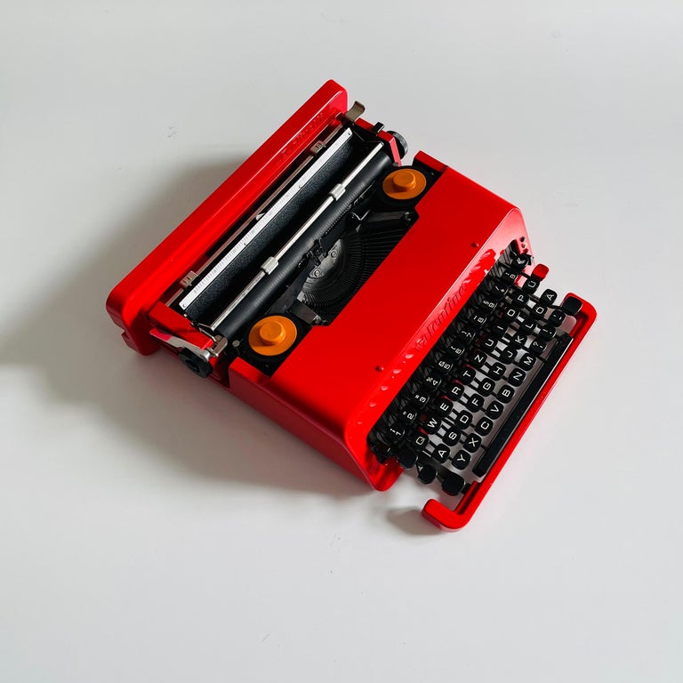 Ettore Sottsass Valentine Portable Typewriter for Olivetti, 1968 For Sale 2
