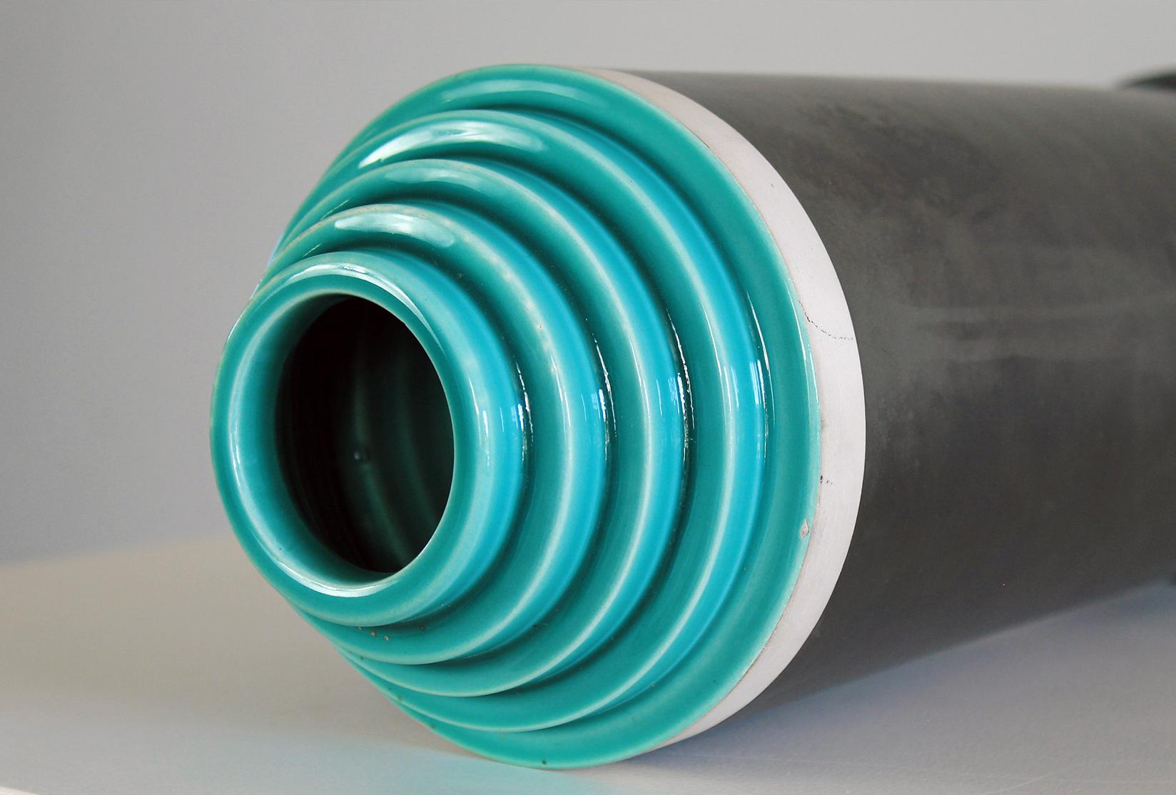 Ettore Sottsass Vase aus der Stepped Series in emaillierter Keramik von Bitossi, 1990er Jahre (Emailliert) im Angebot