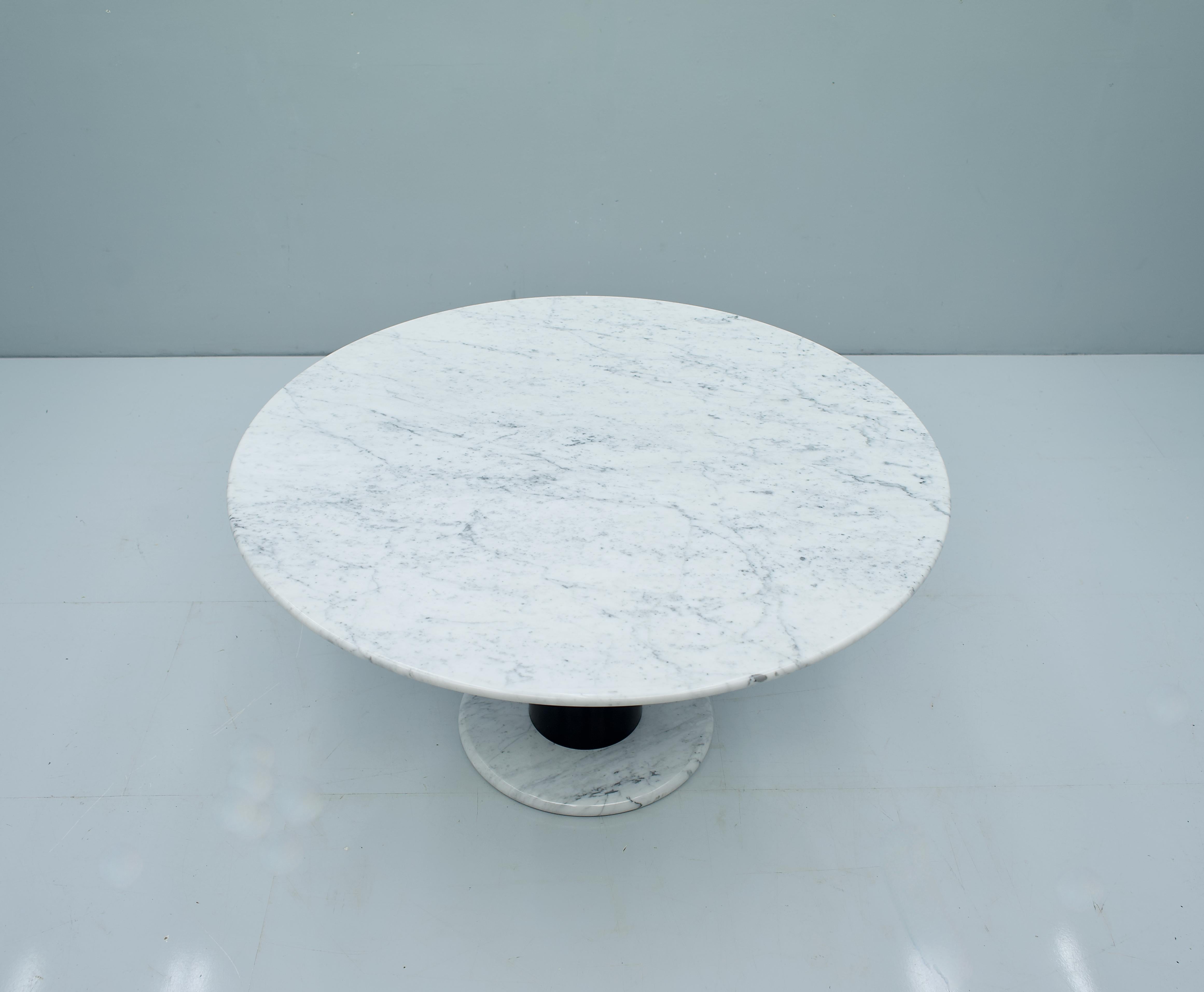 Mid-20th Century Ettore Sottsass White Marble Pedestal Dining Table, 1965