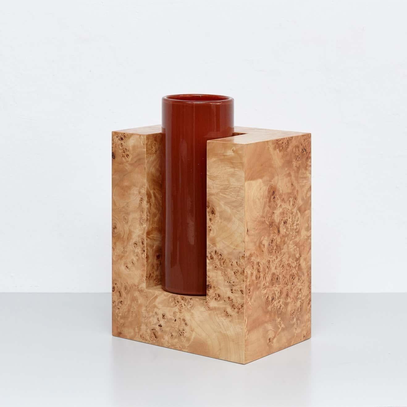Moderno Ettore Sottsass Y Vaso in edizione limitata in Wood e vetro di Murano per fiori in vendita