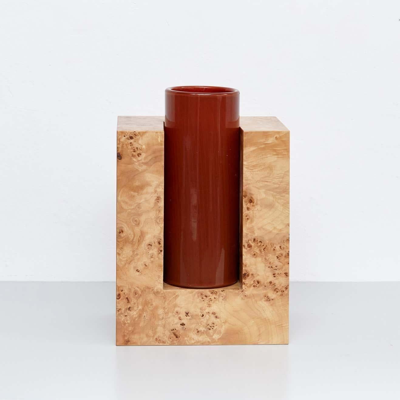 Europeo Ettore Sottsass Y Vaso in edizione limitata in Wood e vetro di Murano per fiori in vendita