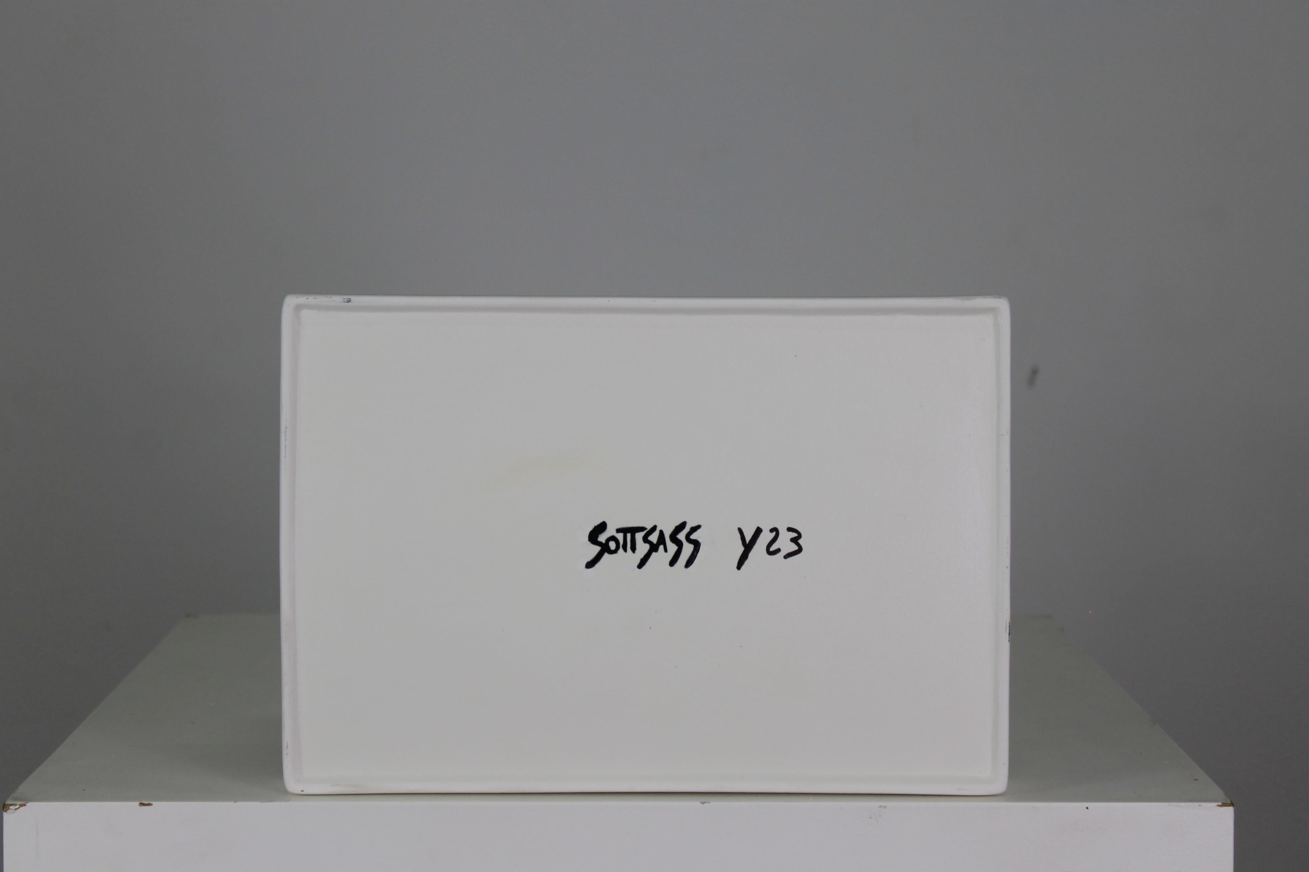 Smaltato Ettore Sottsass Y23 Vase in White Enameled Ceramic Yantra Series Poltronova 70s in vendita