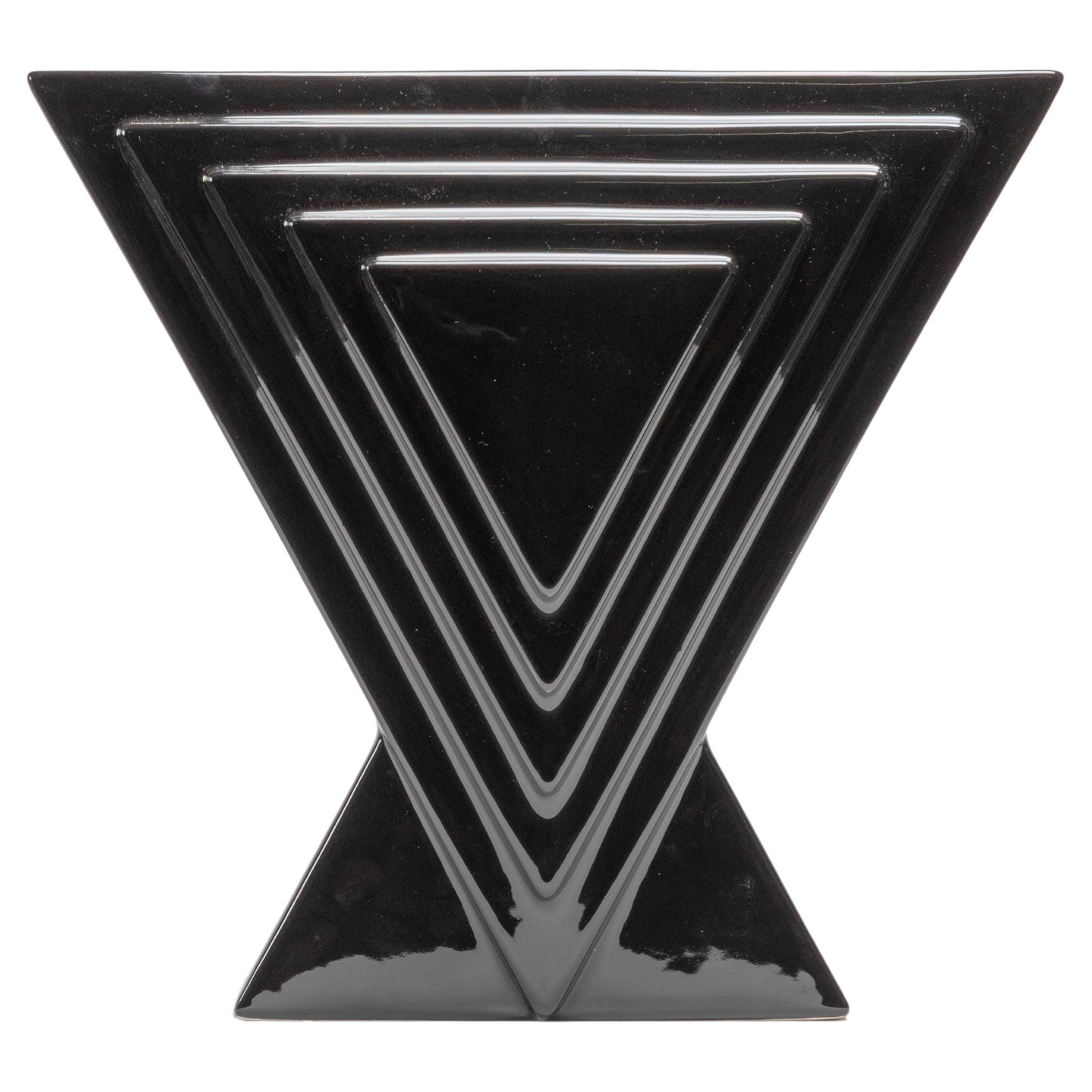 Ettore Sottsass Y29 Vase in Black Enameled Ceramic Yantra Series Poltronova 70s in vendita