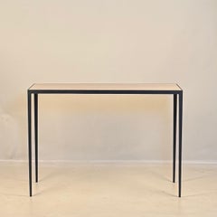 Consolle 'Étude' in ferro battuto e pietra calcarea levigata di Design Frères