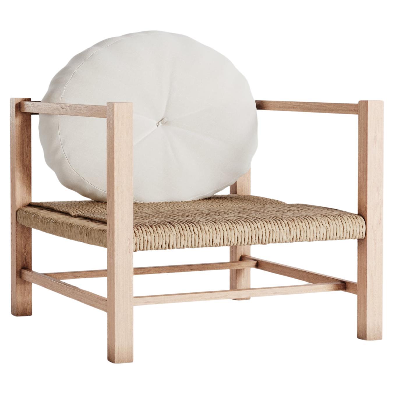 Eucalyptus Wood, Natural Straw and Cotton Pillow Mapá Armchair by Studio Orth en vente