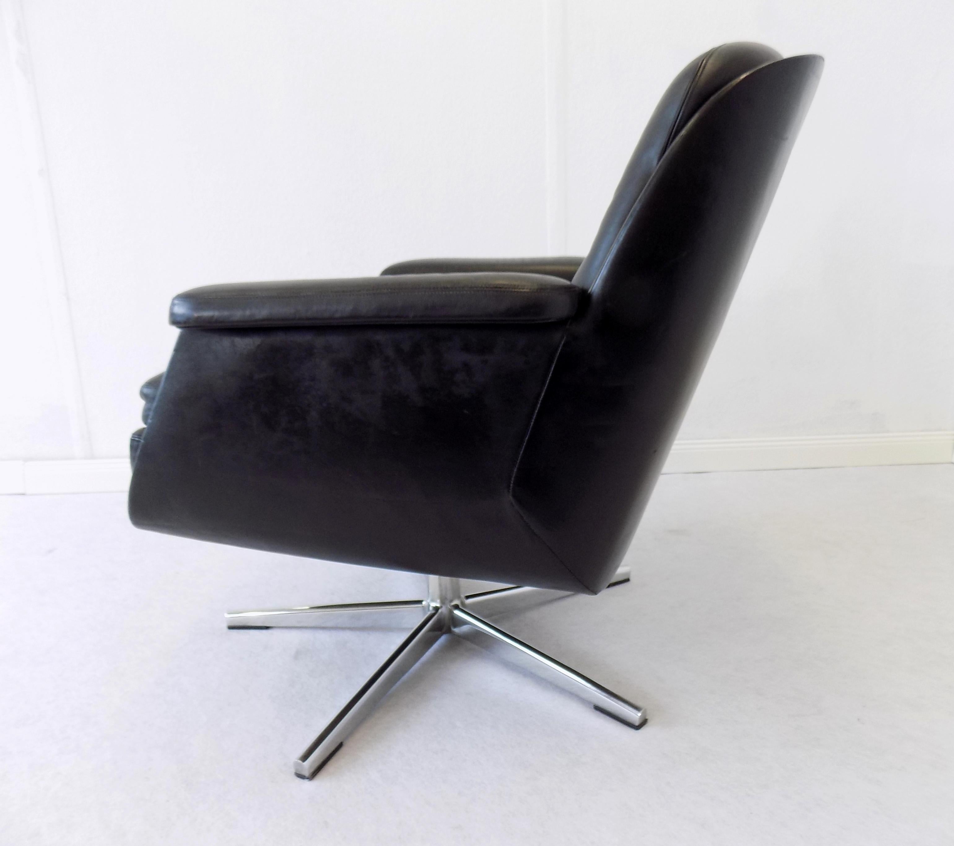 Eugen Schmidt Black Leather Lounge Chair, Boardroom of Krupp Mid-Century modern For Sale 4