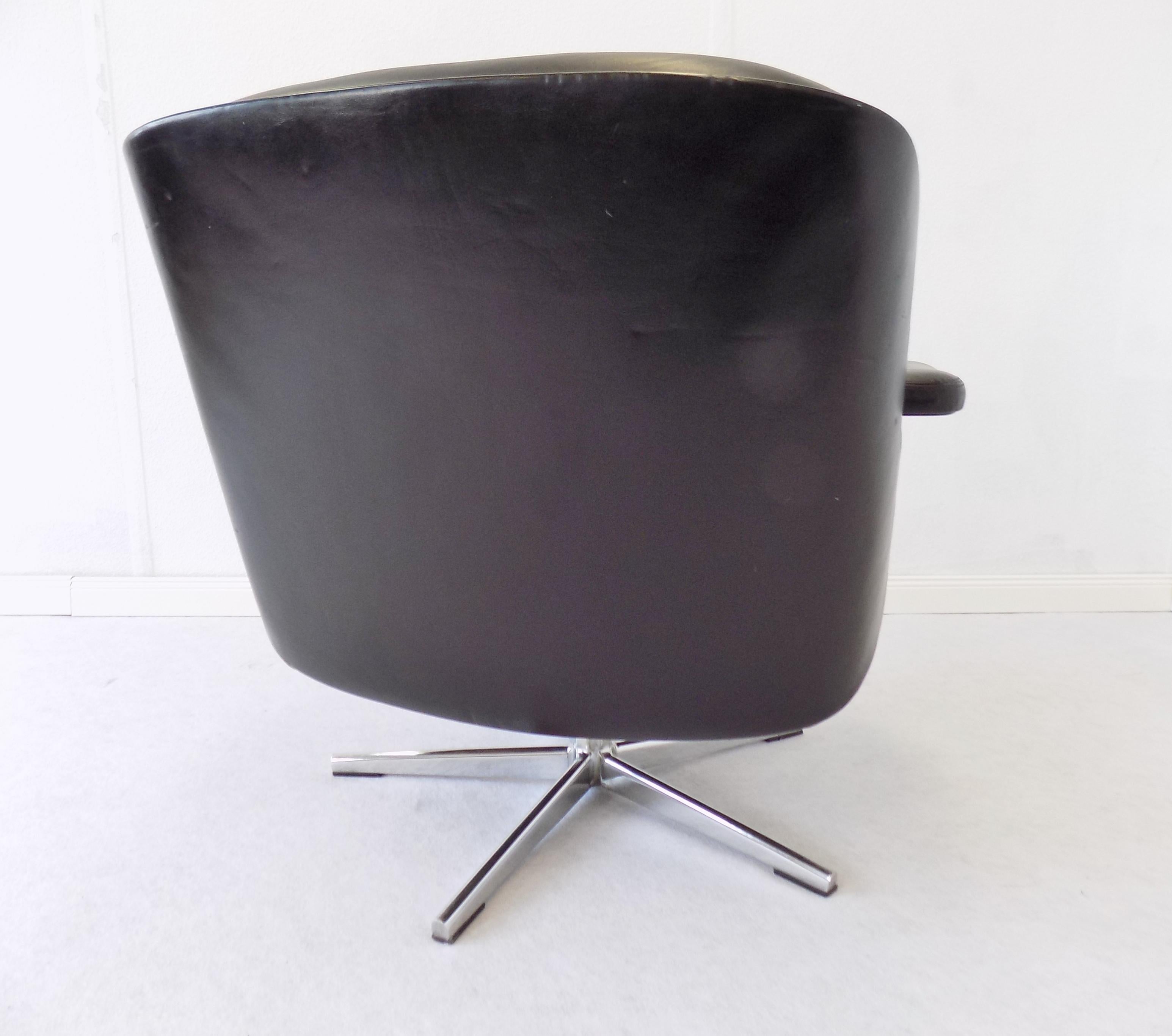Eugen Schmidt Black Leather Lounge Chair, Boardroom of Krupp Mid-Century modern For Sale 2