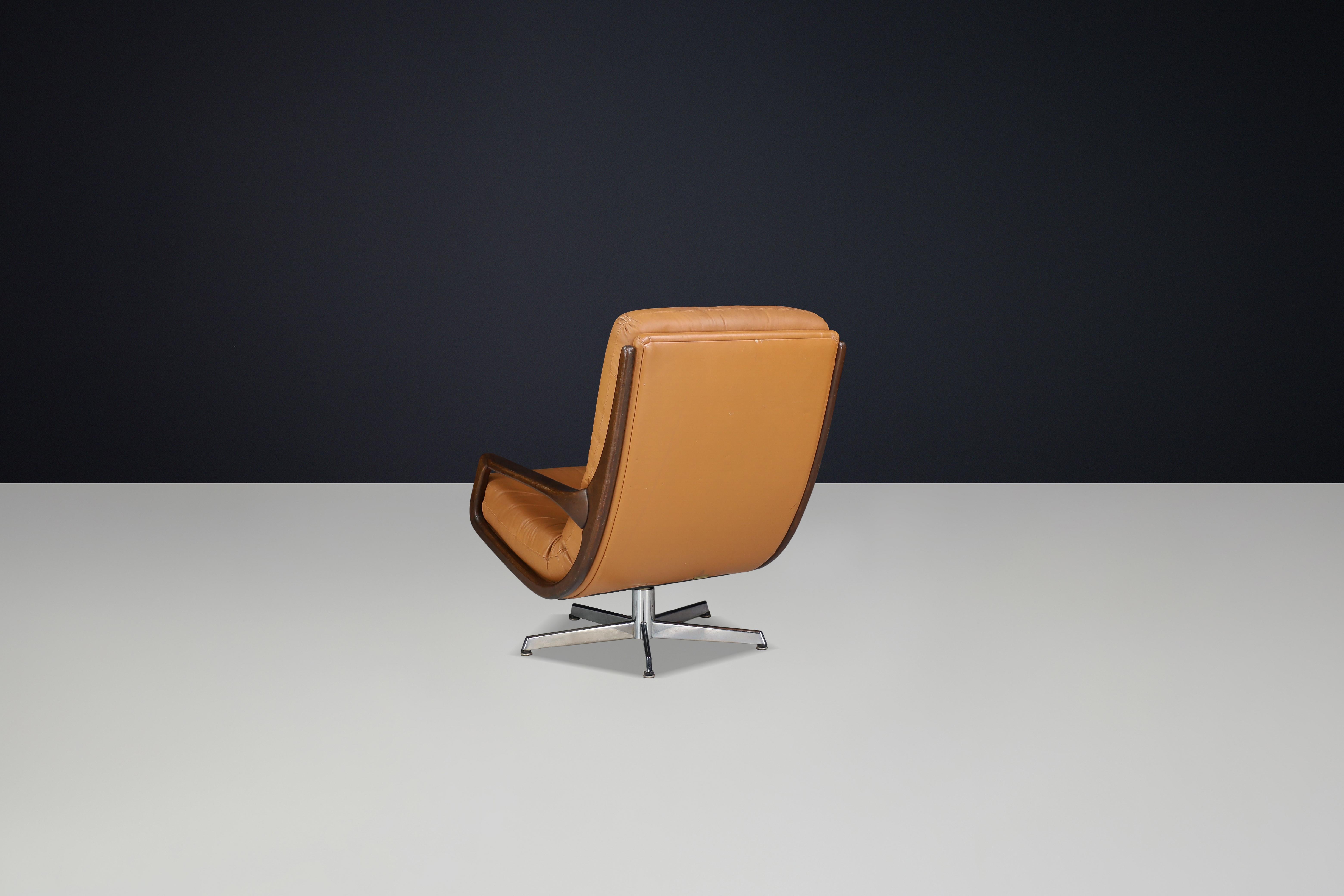 Eugen Schmidt Swivel Lounge Chair and Ottoman in Cognac Leather, Germany, 1970s For Sale 5