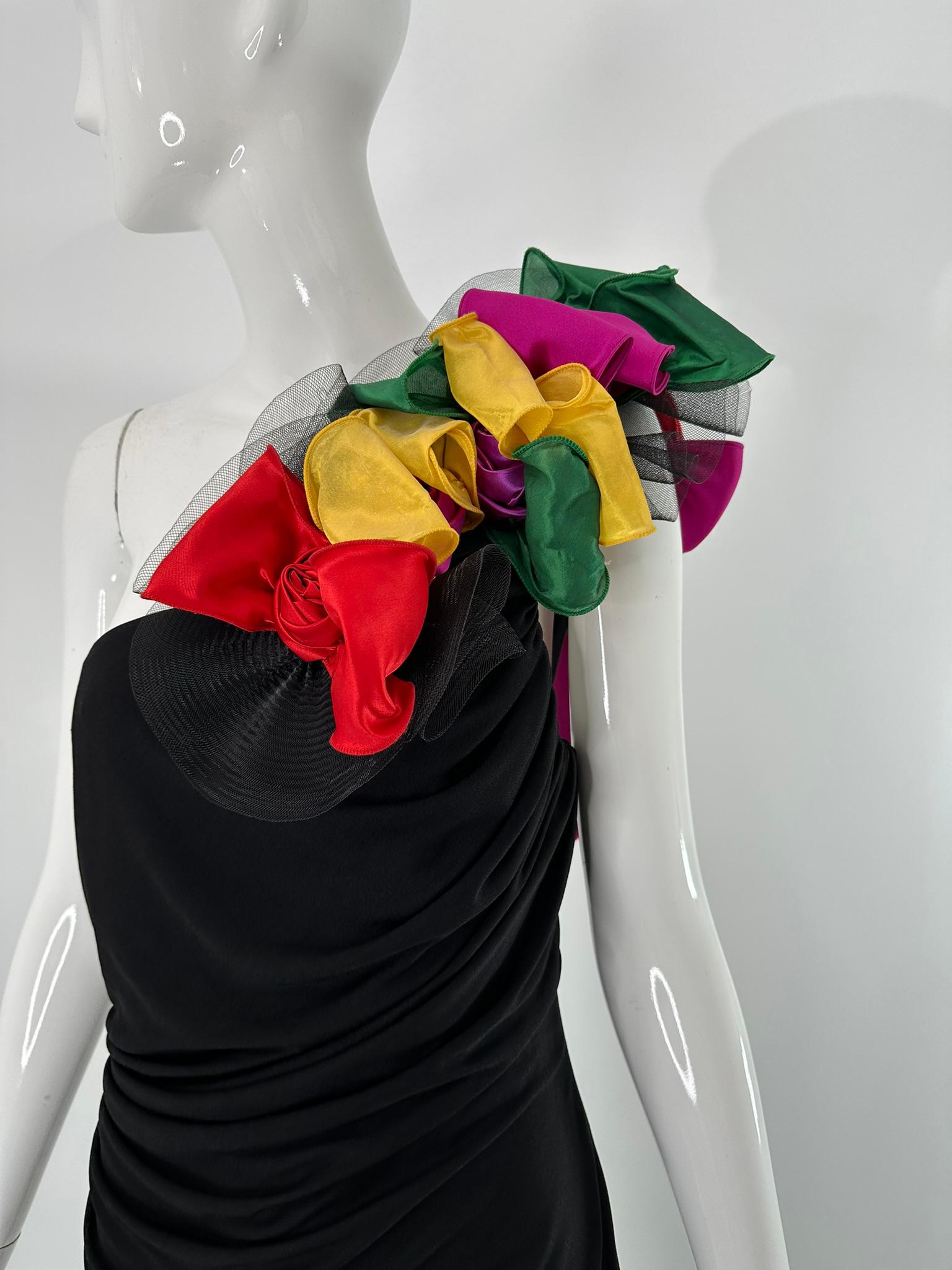 Eugene Alexander Robe asymétrique drapée en jersey noir avec épaule florale 1980 en vente 8